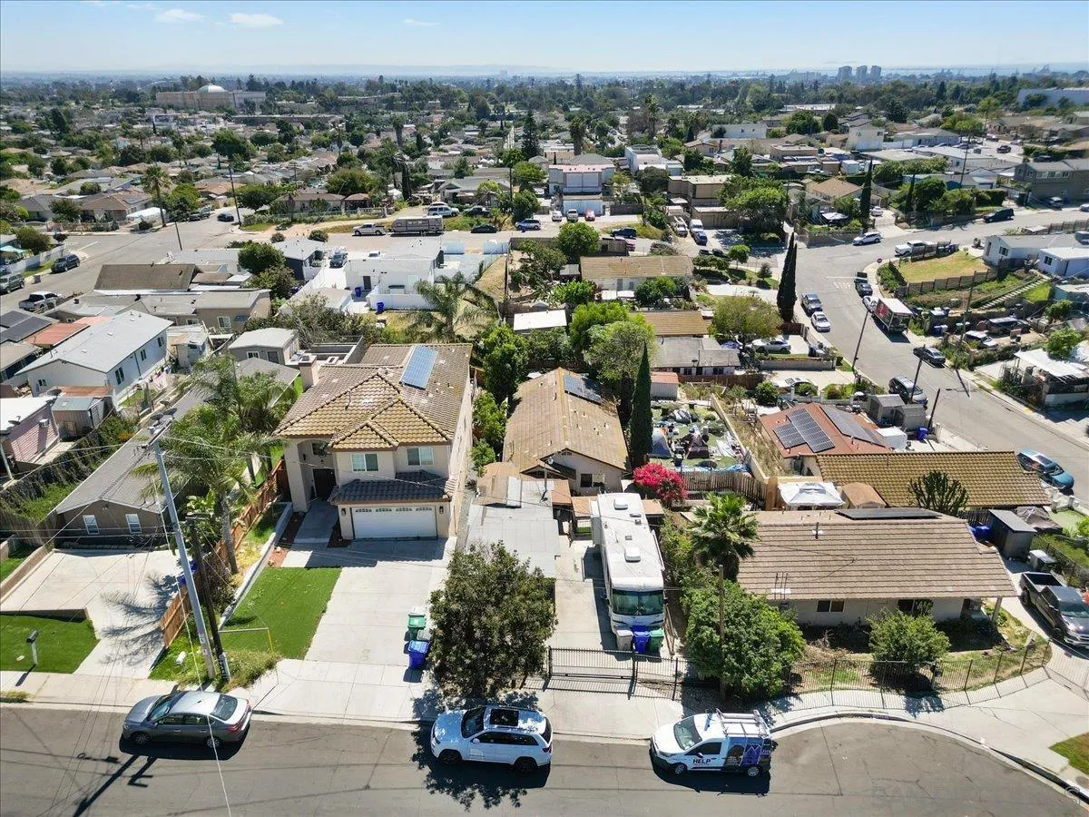https://cdn.realtyfeed.com/cdn/127/260022244/0e12b060a57a8f780866497823fdb3db.webp
