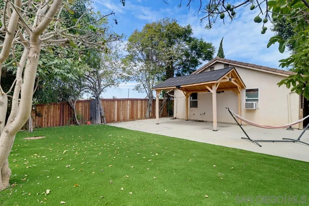 https://cdn.realtyfeed.com/cdn/127/260022244/3c1d83182778d75e5bb84aa4cfd771d8.webp