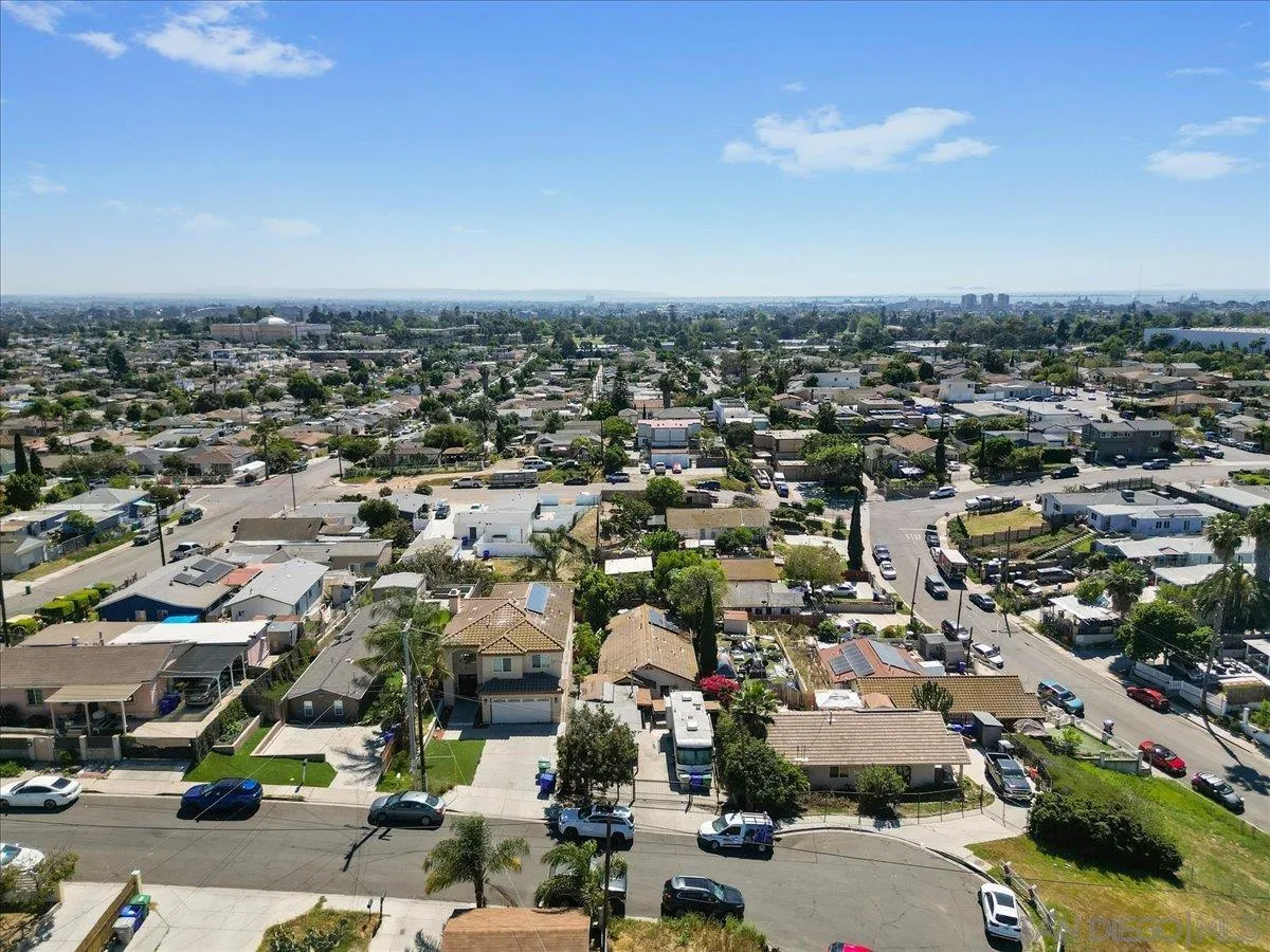 https://cdn.realtyfeed.com/cdn/127/260022244/7d71658258e0bc82684ef46a2a28ef70.webp