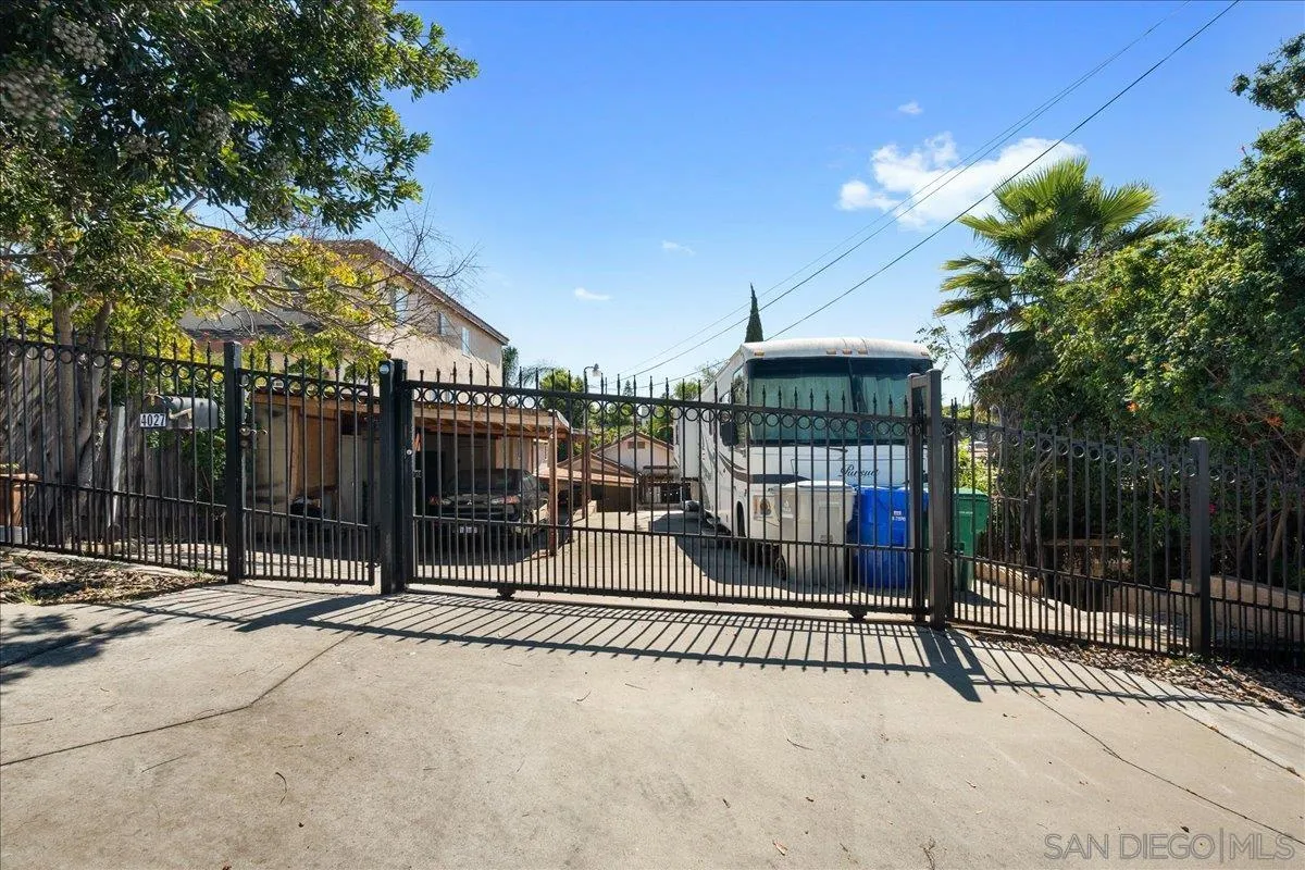 https://cdn.realtyfeed.com/cdn/127/260022244/b419d17a70f3cc19d7059b0abbfe6bdd.webp