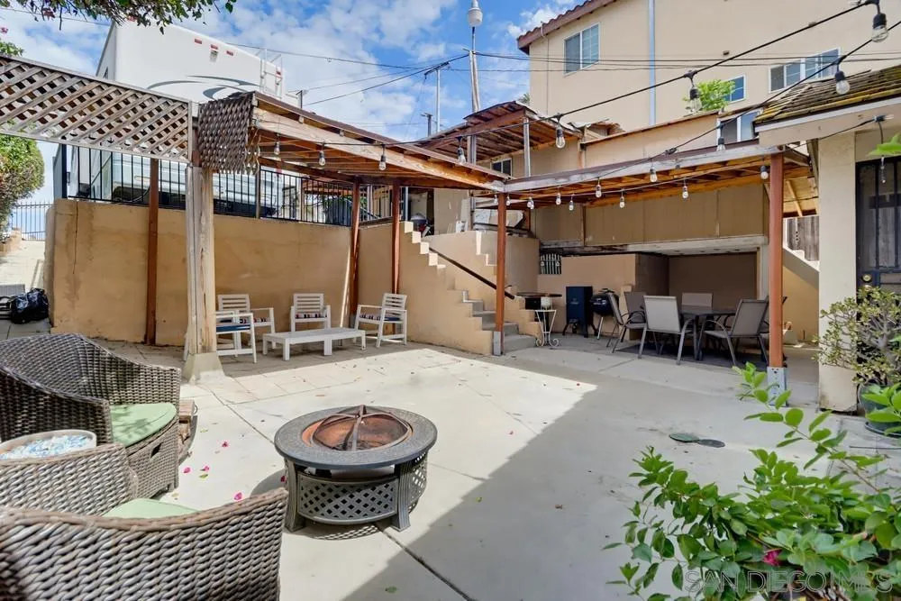 https://cdn.realtyfeed.com/cdn/127/260022244/c2d139208d658cb13920a49808b14ff2.webp
