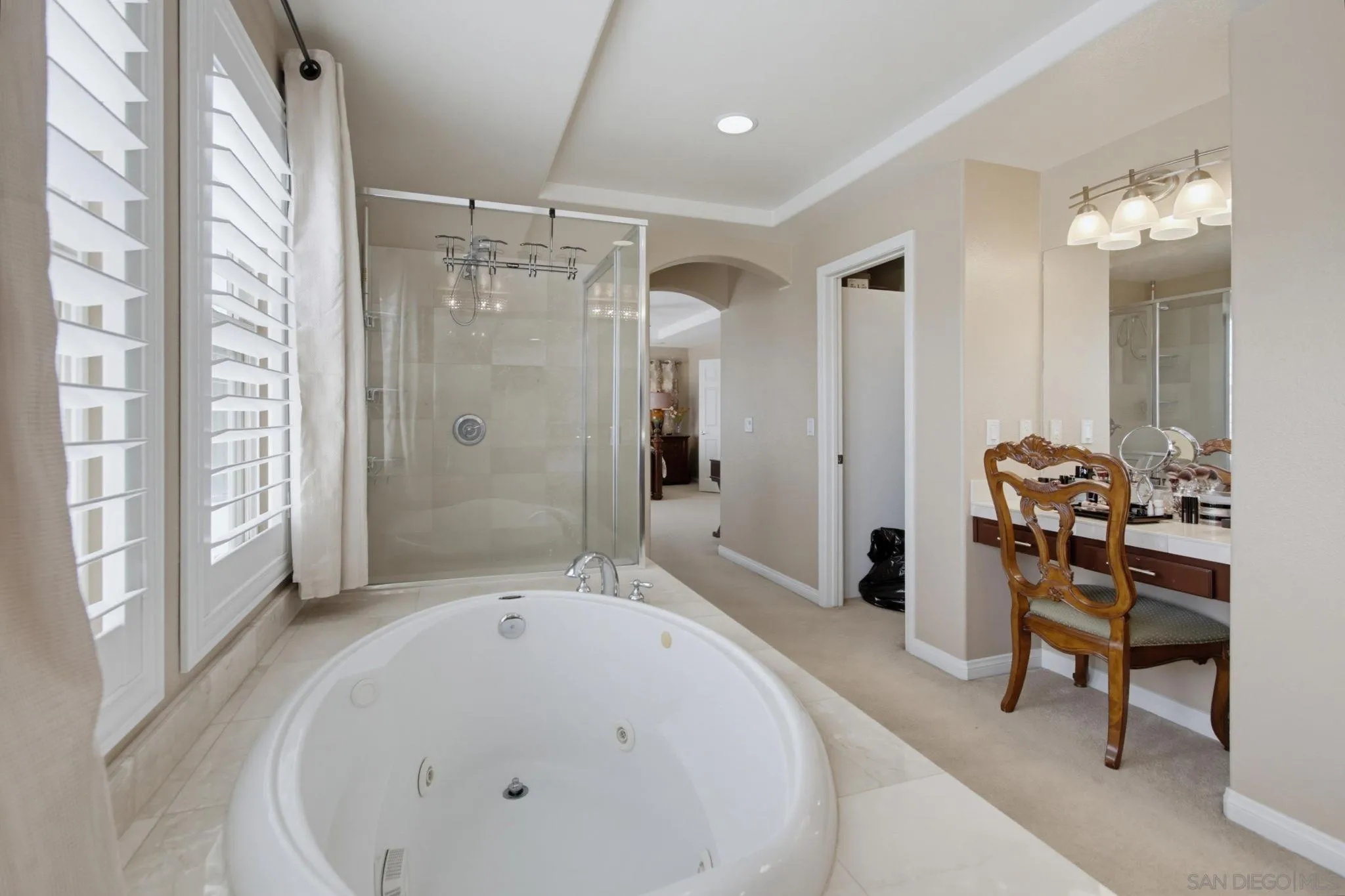 https://cdn.realtyfeed.com/cdn/127/260022245/423d3b8ca2af23e186720592f94e7e89.webp