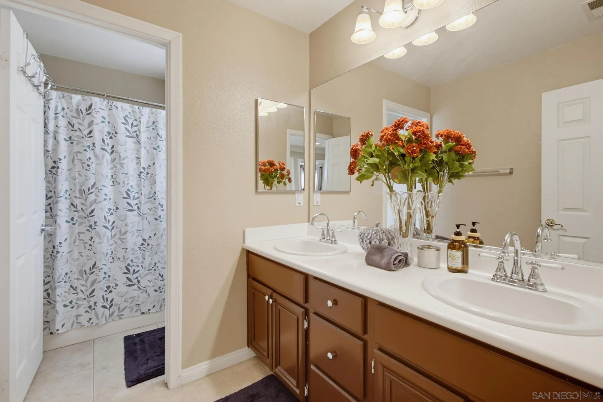 https://cdn.realtyfeed.com/cdn/127/260022245/574fae5b00ab03e082d437058fc670e0.webp