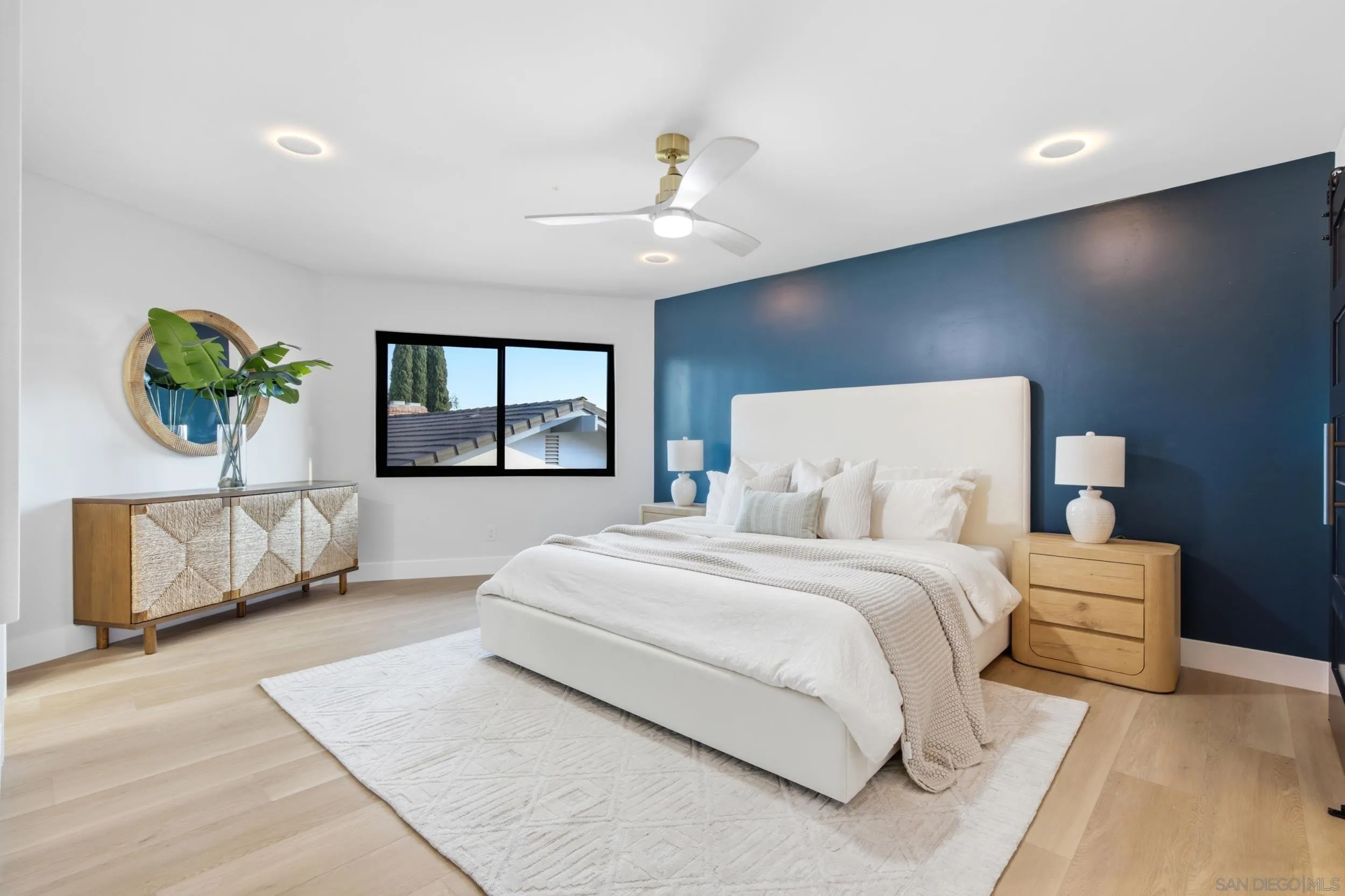 https://cdn.realtyfeed.com/cdn/127/260022251/01d284b9ecf58672df03d9249c2b4d7b.webp