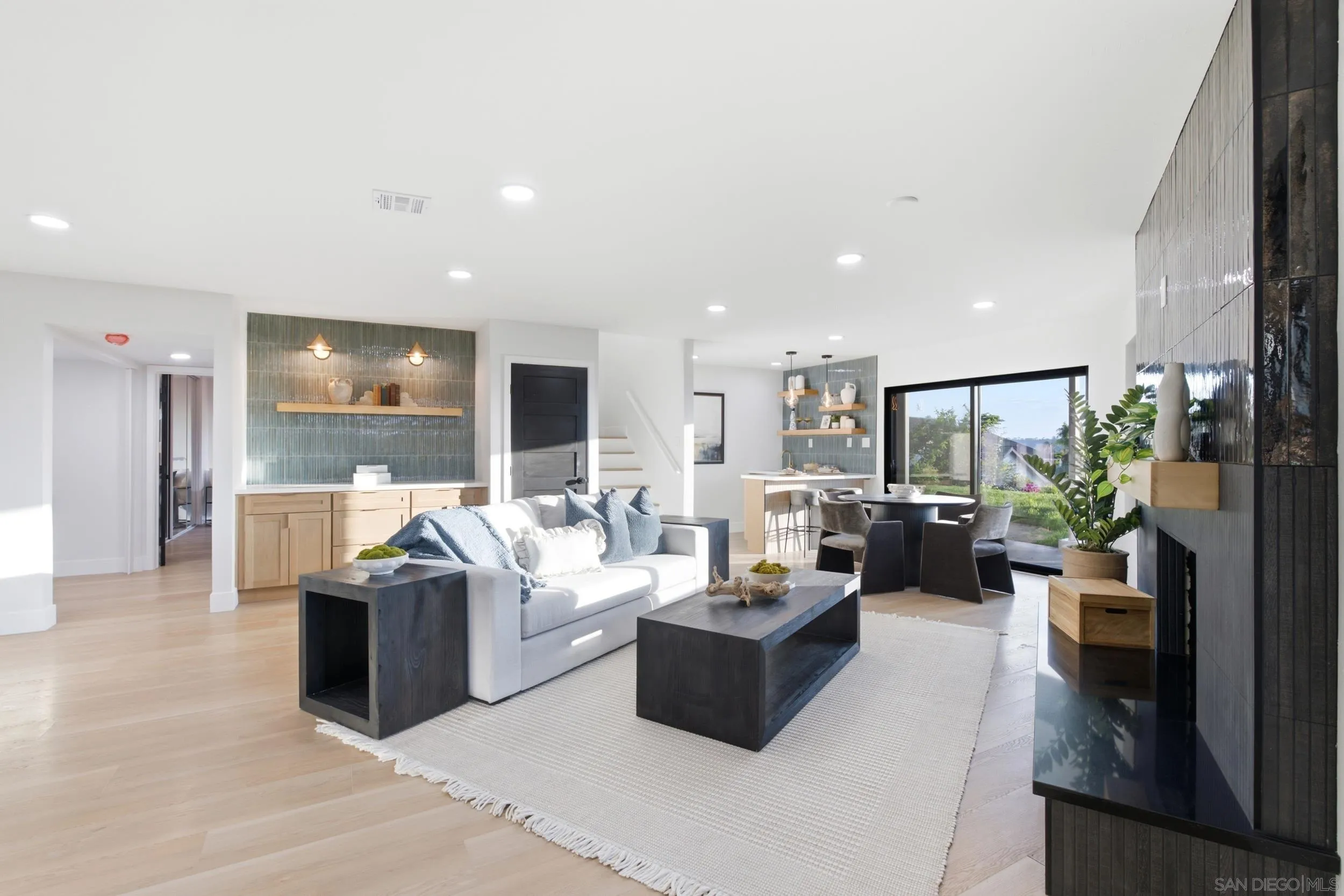 https://cdn.realtyfeed.com/cdn/127/260022251/06399dc2bf4a13cc530336446e1ea80b.webp