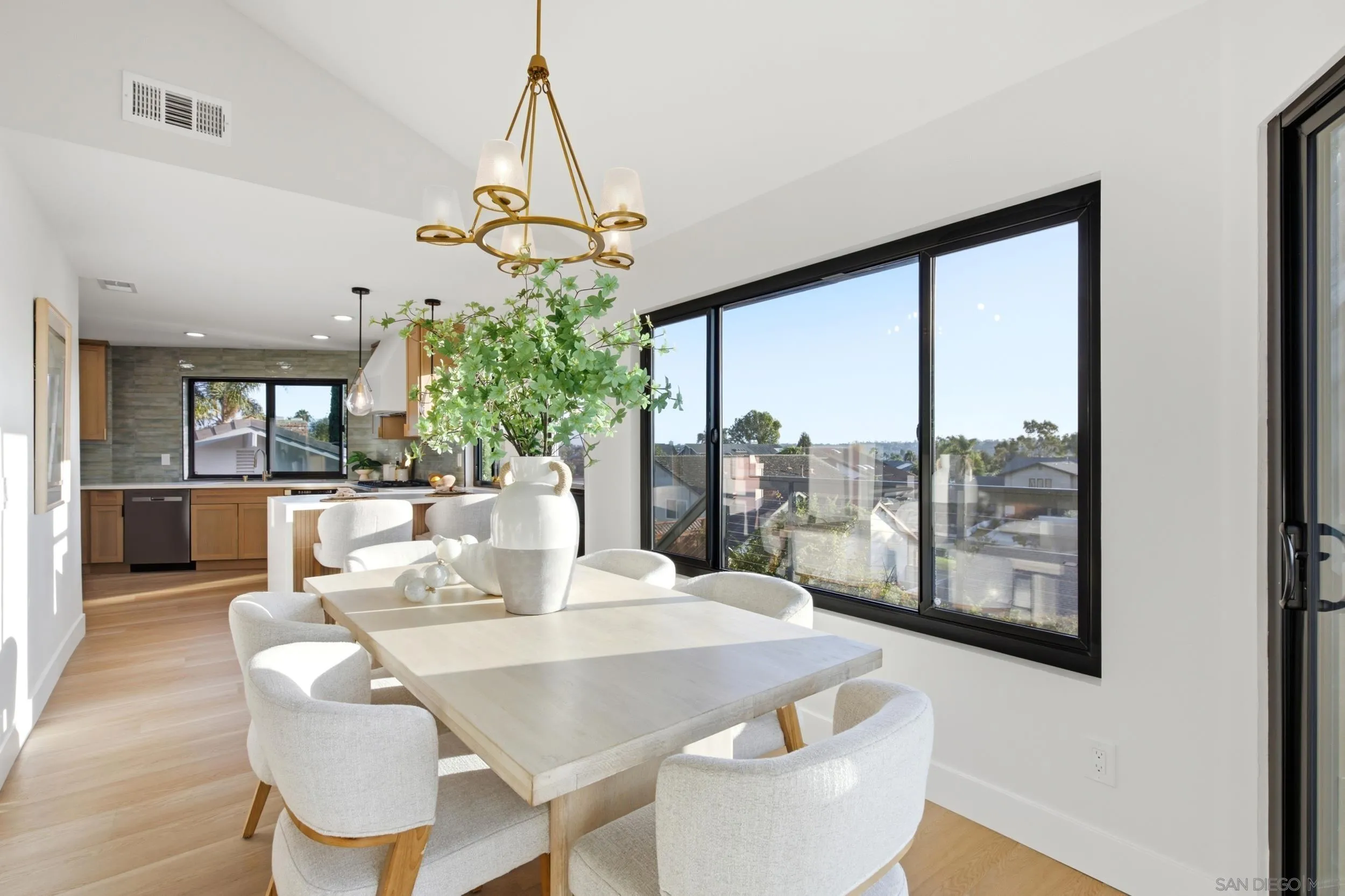 https://cdn.realtyfeed.com/cdn/127/260022251/290ec3a1da3d9b82e8a83d911dbc7b95.webp