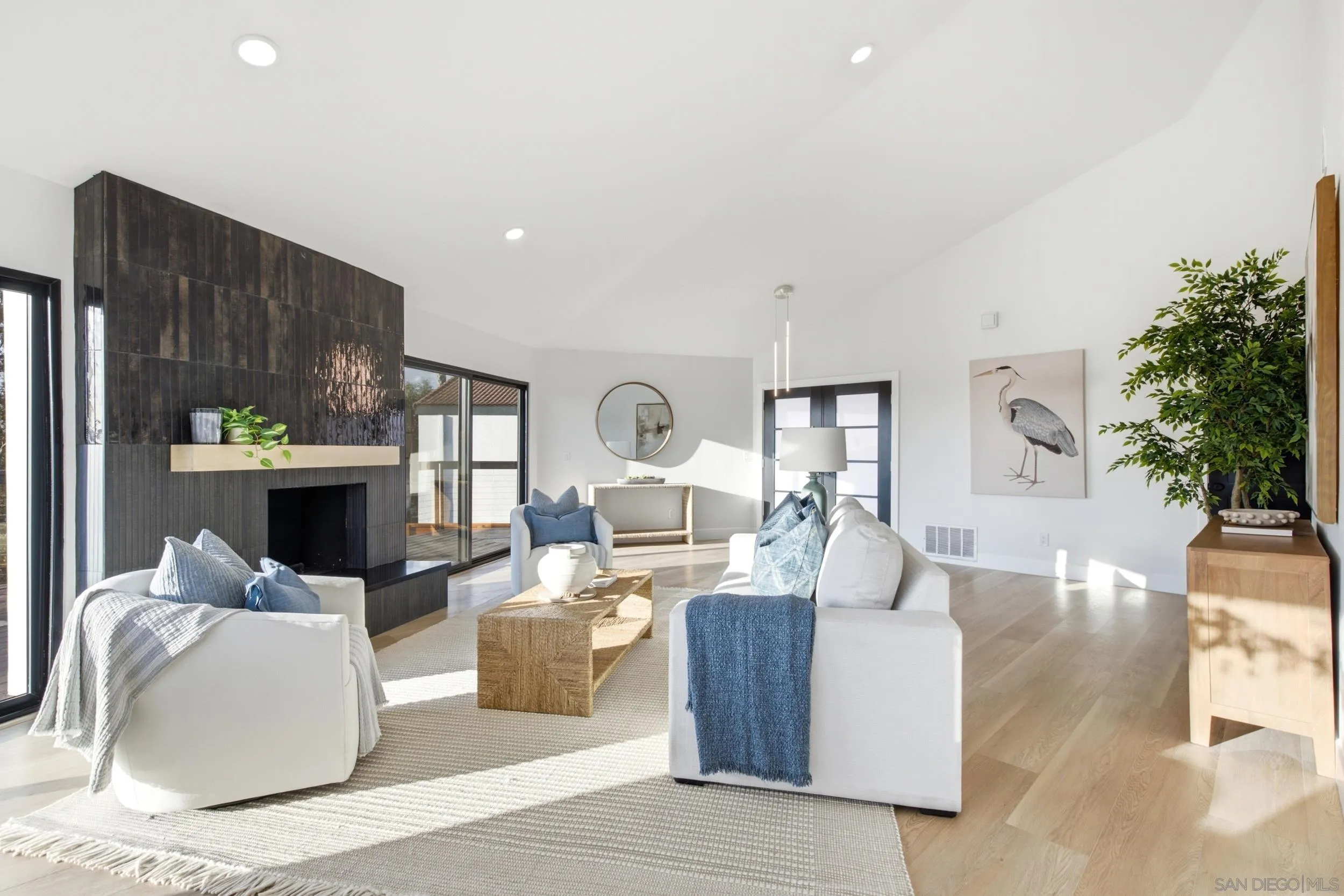 https://cdn.realtyfeed.com/cdn/127/260022251/469e3aa6ce98deeaf5229d595373be81.webp