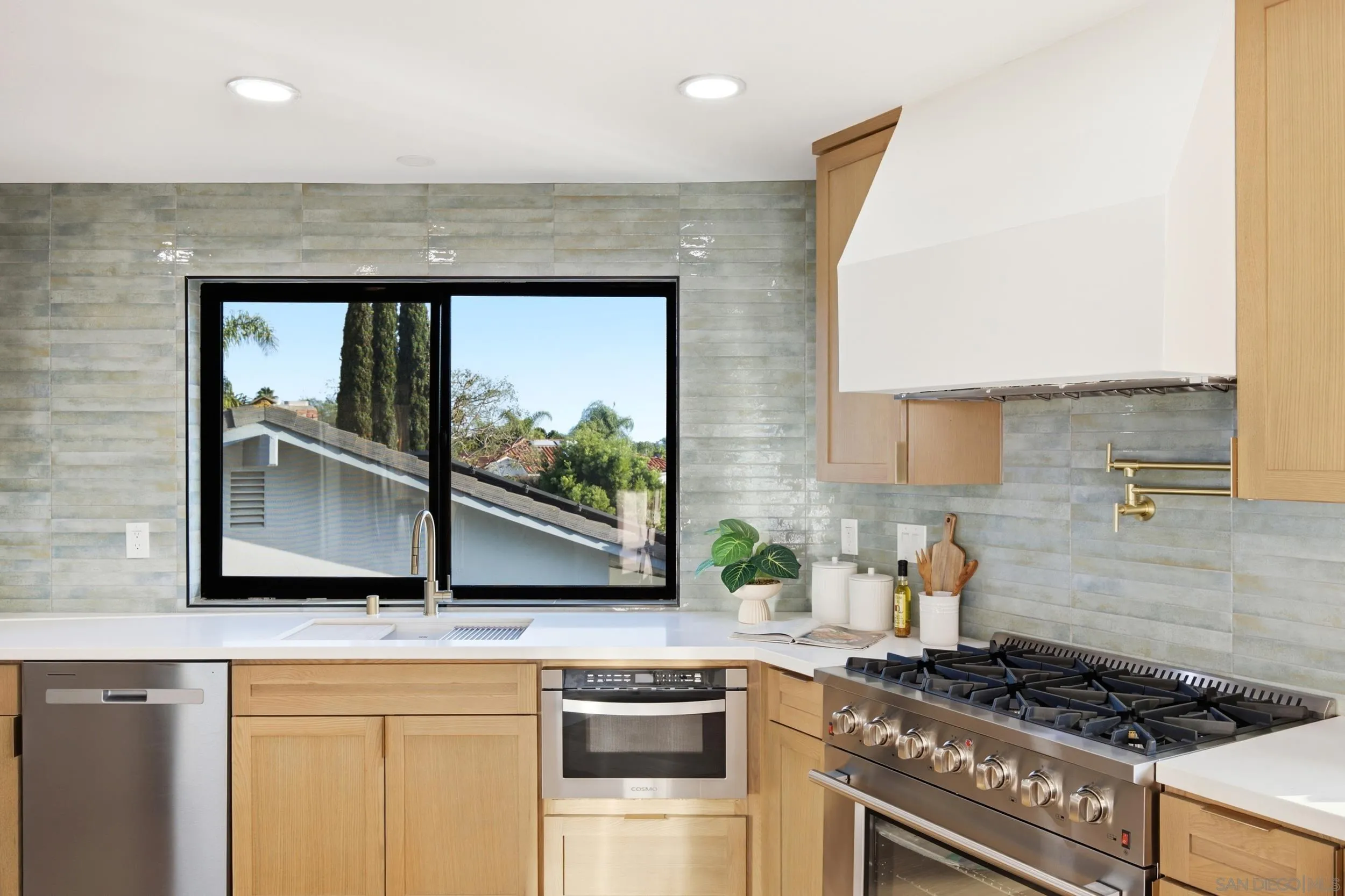 https://cdn.realtyfeed.com/cdn/127/260022251/acdde438ebcb9d3bcd7dda40bb149cfb.webp