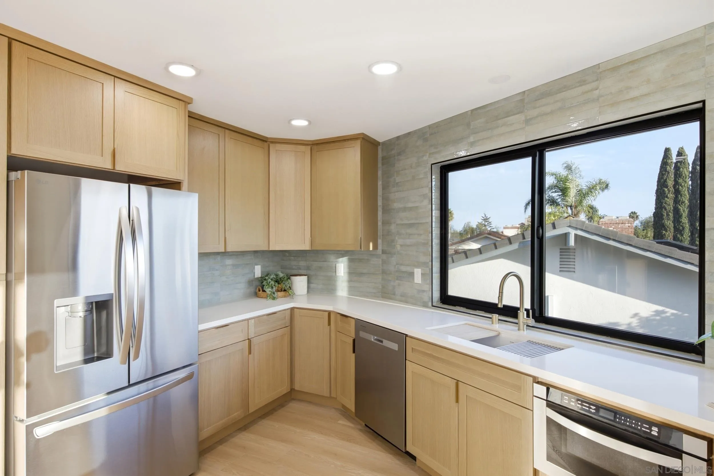 https://cdn.realtyfeed.com/cdn/127/260022251/bf17b0385ea7ee8b8ed5d0bdbbe21e7f.webp