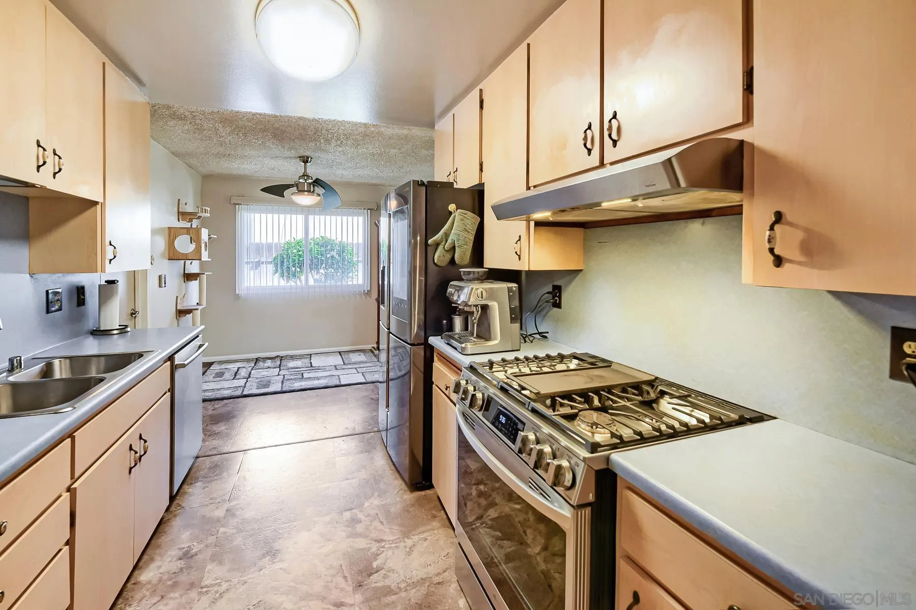 https://cdn.realtyfeed.com/cdn/127/260022256/1bedd84ee6603337b71c51d40033b0bb.webp