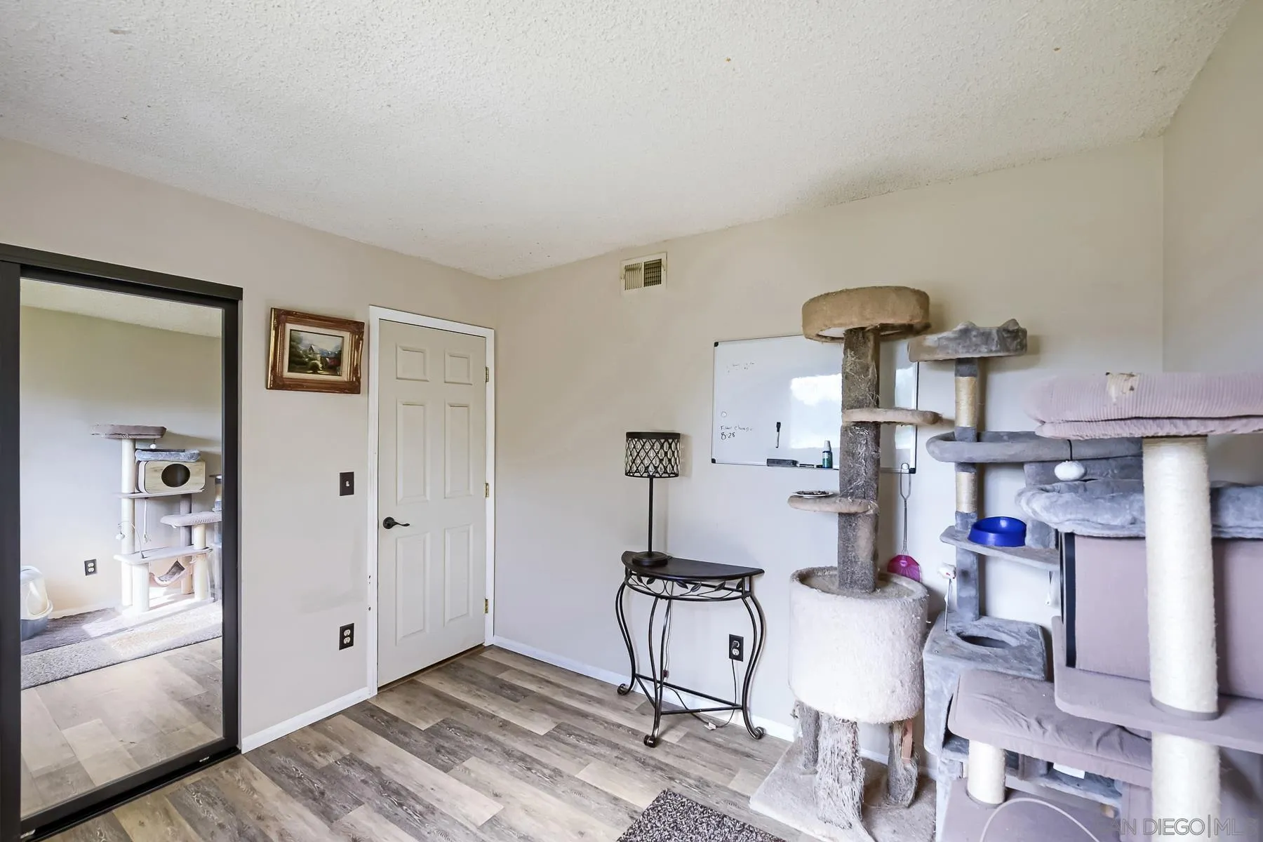 https://cdn.realtyfeed.com/cdn/127/260022256/2e668d8f46be845643583021424e1870.webp