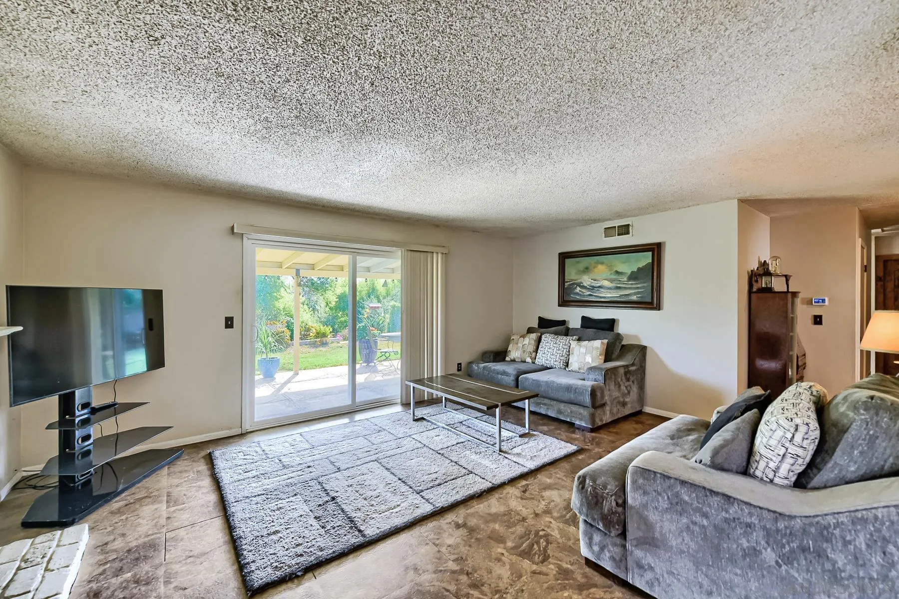 https://cdn.realtyfeed.com/cdn/127/260022256/3e6fd97c4f5715d83353292b71cc419e.webp