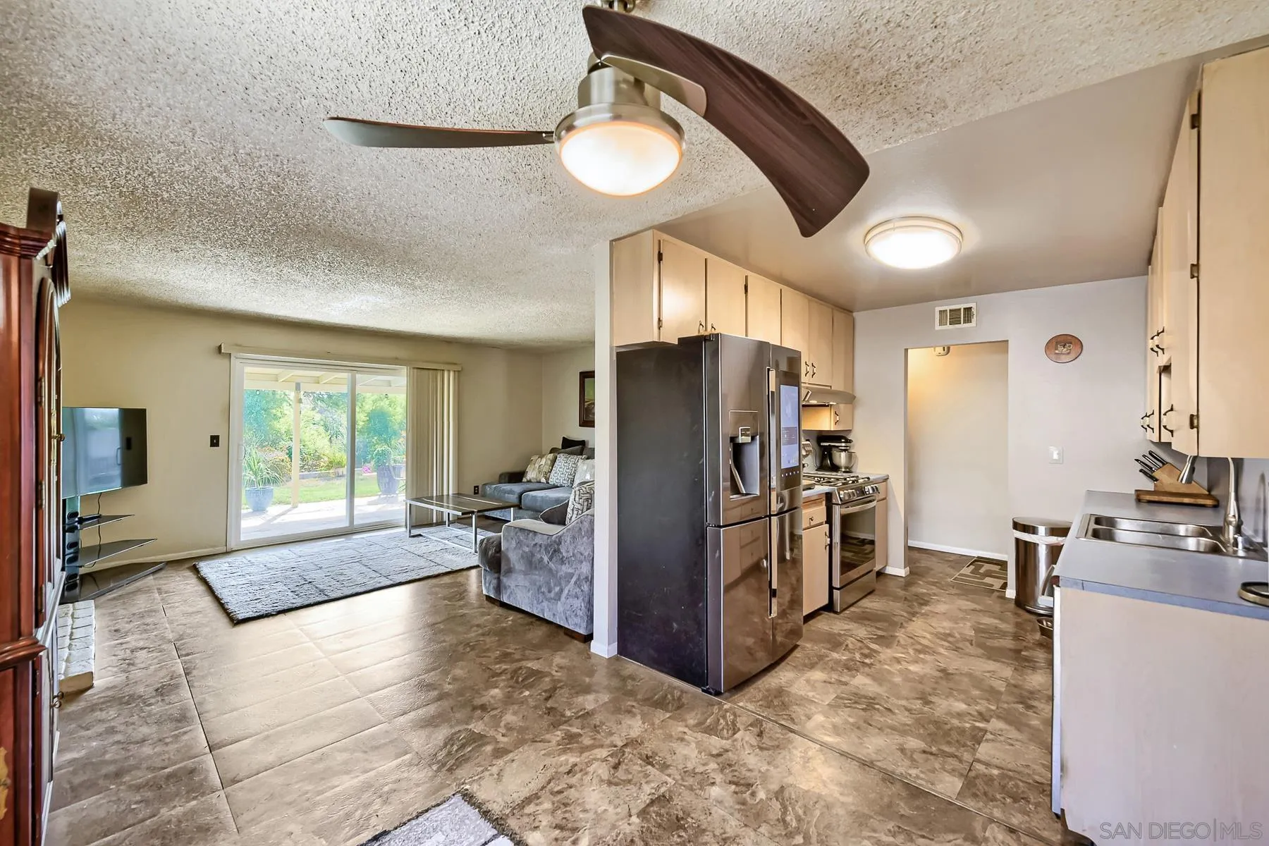 https://cdn.realtyfeed.com/cdn/127/260022256/7cda53efca6cd80e9c0a08c3bf26e598.webp