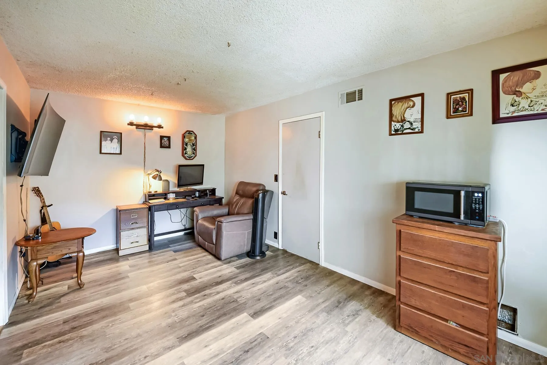 https://cdn.realtyfeed.com/cdn/127/260022256/d2e5695a76077bde573116f2b5ac5b2e.webp