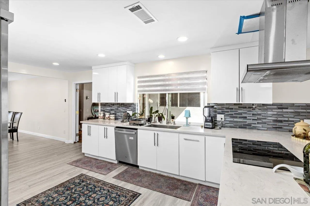 https://cdn.realtyfeed.com/cdn/127/260022258/2be186363585925c2a72ebe5e757e9db.webp