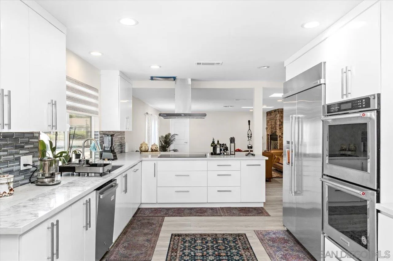 https://cdn.realtyfeed.com/cdn/127/260022258/a7f96d9cbd0ef4284c9a50cad803e7b5.webp