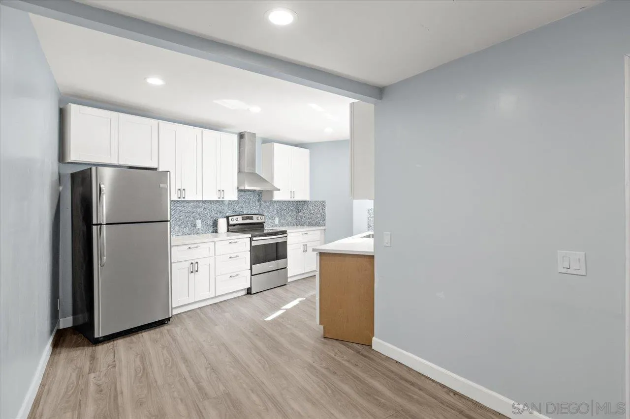 https://cdn.realtyfeed.com/cdn/127/260022258/ad0f3ab0be5647f59fe75b4120638b6e.webp