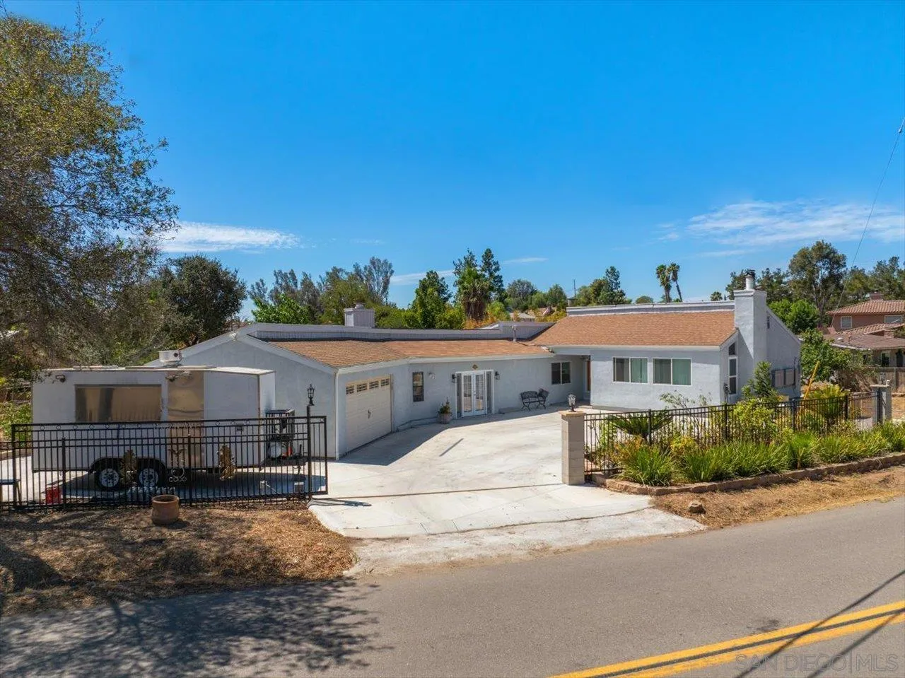 https://cdn.realtyfeed.com/cdn/127/260022258/e60a0f1b94ab1476f6fa46021e82d509.webp