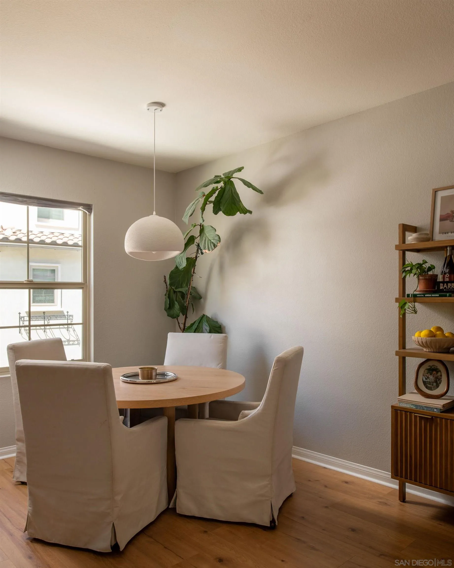 https://cdn.realtyfeed.com/cdn/127/260022259/3ee7ba24c45982eb72a8f01c96590790.webp