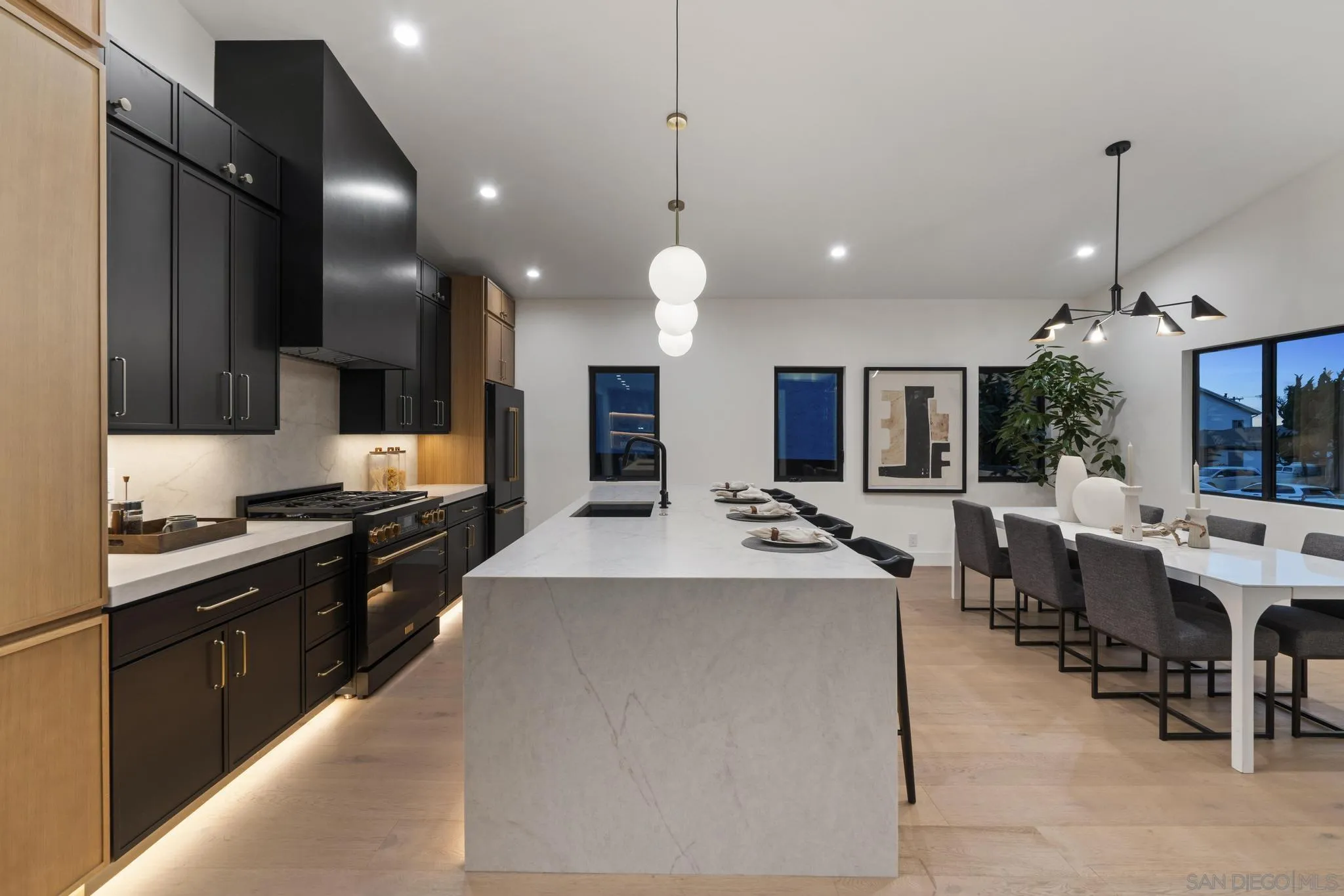 https://cdn.realtyfeed.com/cdn/127/260022260/0423c759ffc23686527936e721f7235c.webp