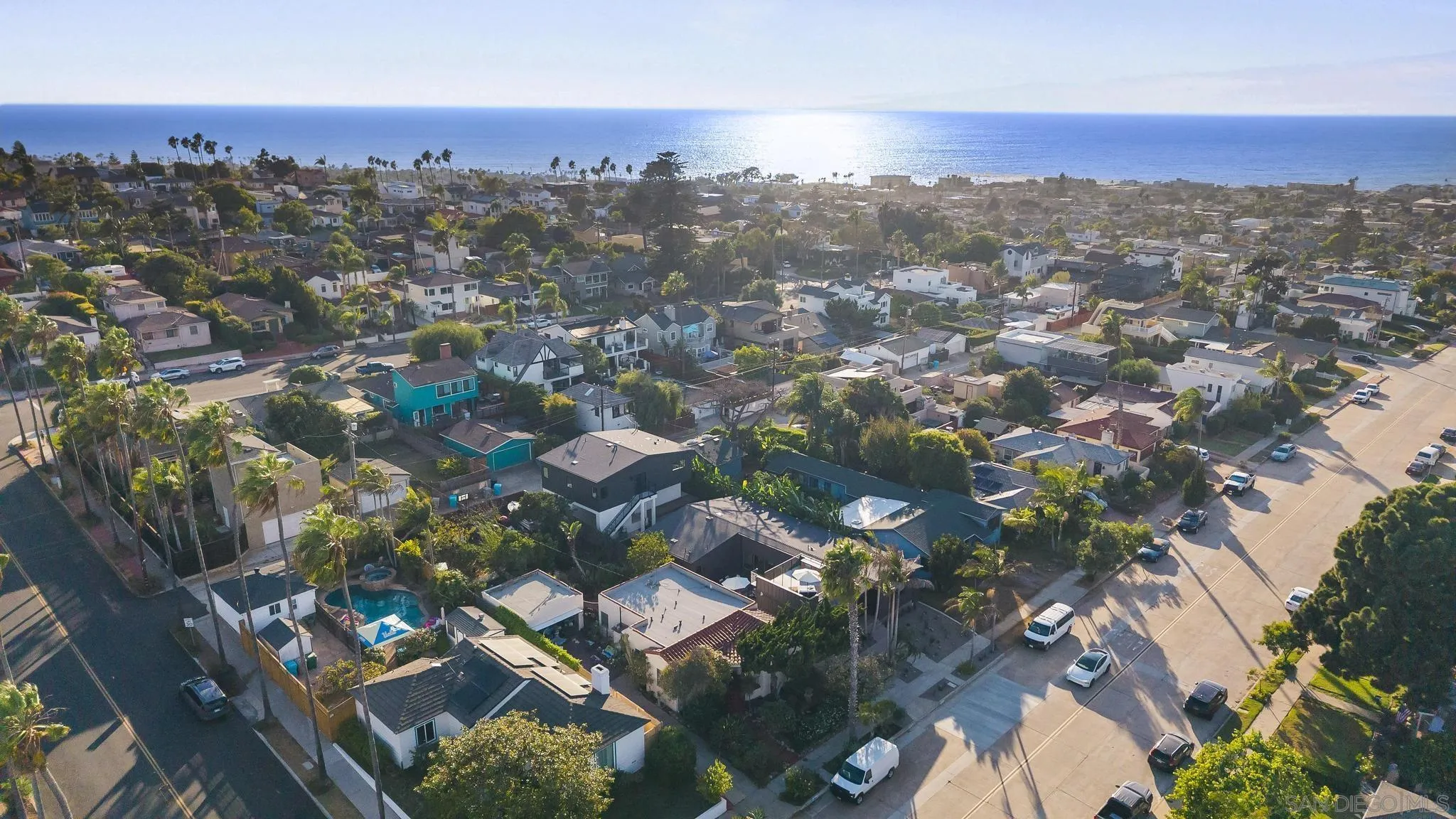 https://cdn.realtyfeed.com/cdn/127/260022260/2c8d50ad9fb66e0d6019532f8ae36df8.webp