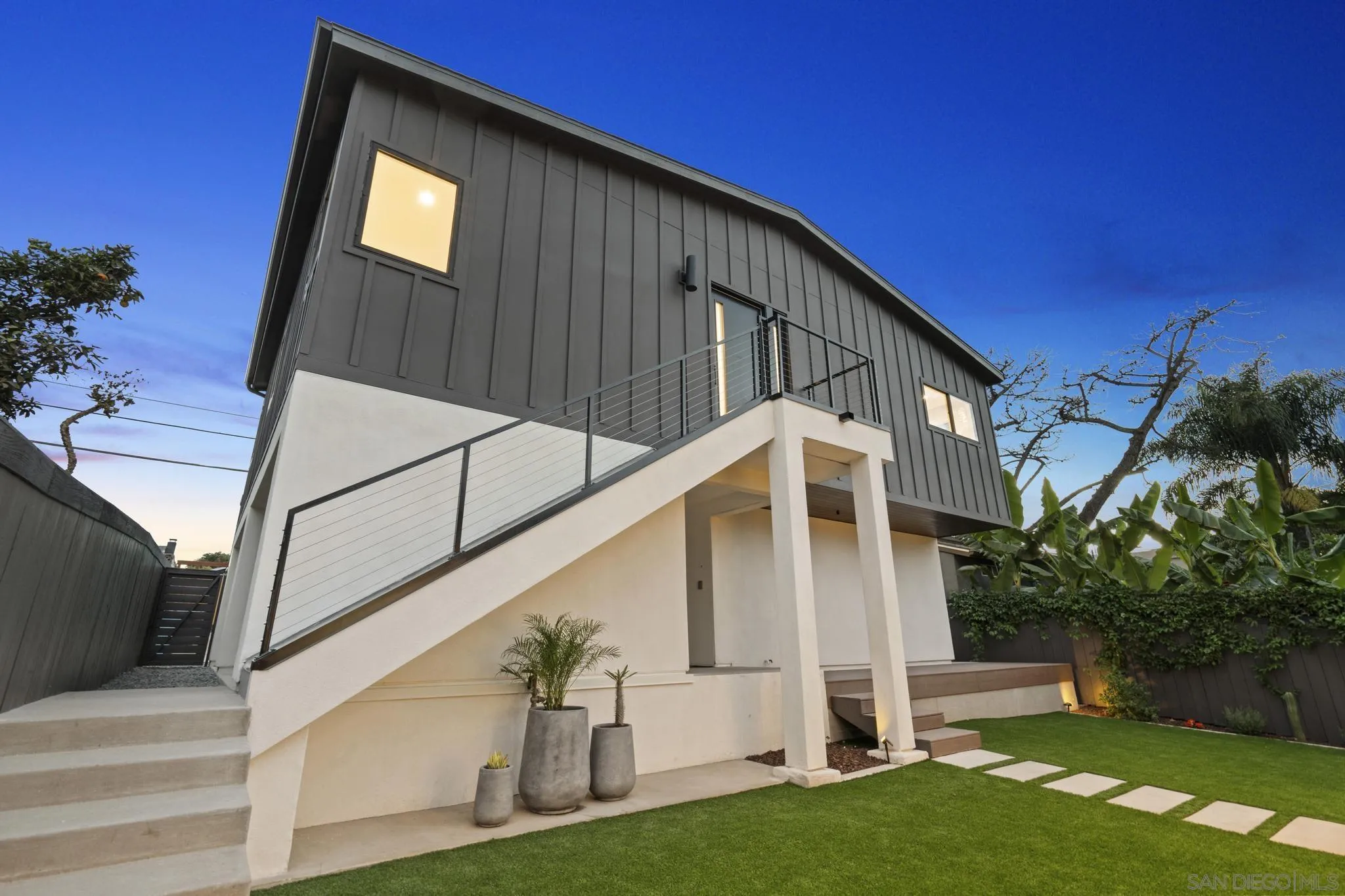 https://cdn.realtyfeed.com/cdn/127/260022260/433797d1da94f384e22d1ab71fec7046.webp