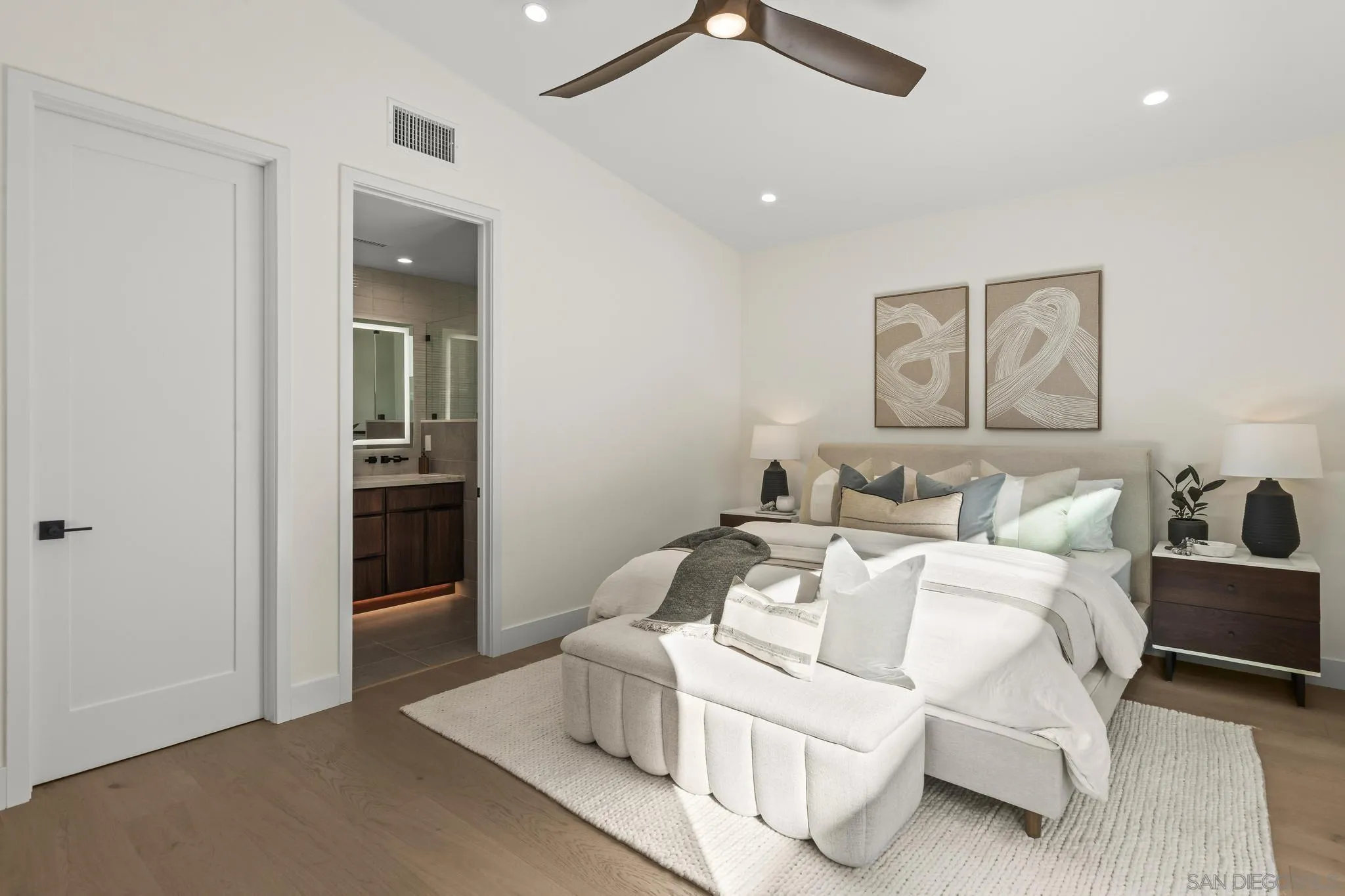 https://cdn.realtyfeed.com/cdn/127/260022260/7e55fdb60b2f179760182e7590e8d179.webp