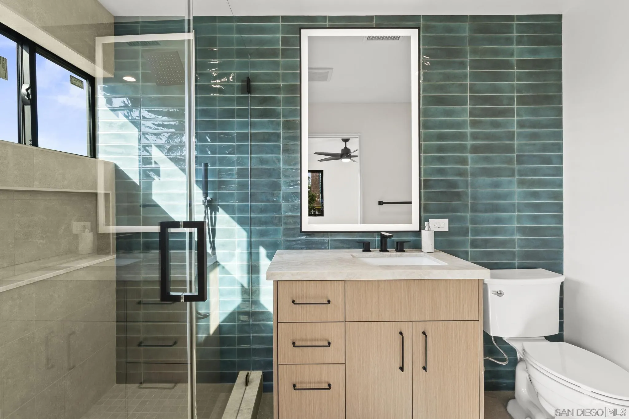 https://cdn.realtyfeed.com/cdn/127/260022260/a9b8f65d4b591b9c24dcdb54fdb1e3b1.webp