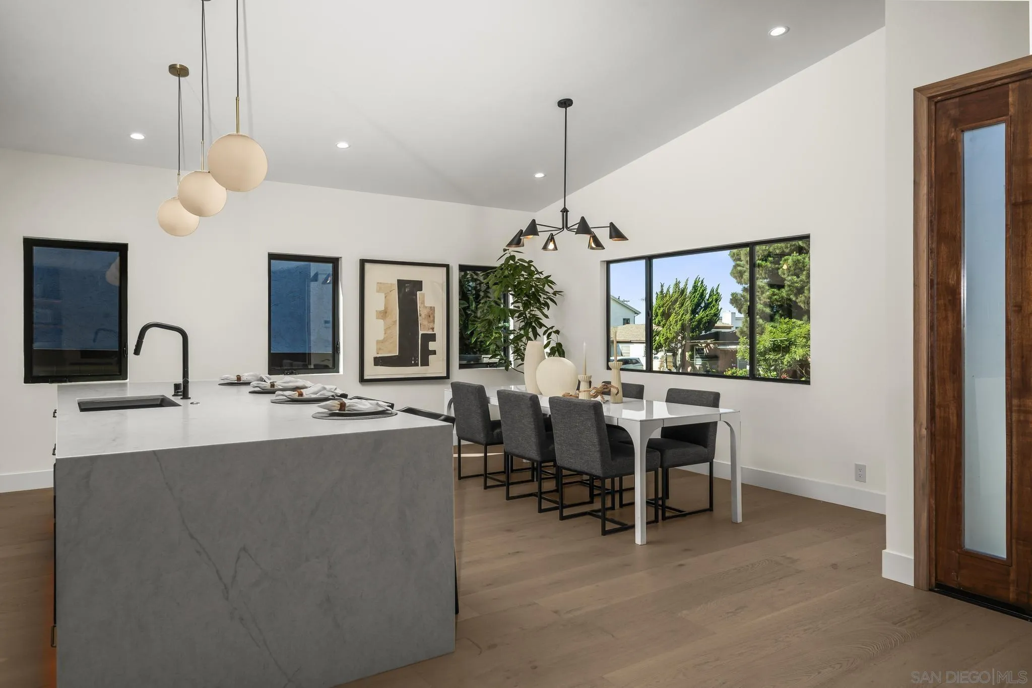 https://cdn.realtyfeed.com/cdn/127/260022260/b304e7ee3823756e7e05041981c17734.webp