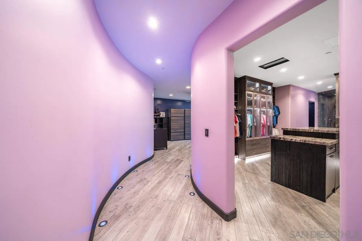 https://cdn.realtyfeed.com/cdn/127/260022268/5cf1e151c58752ac6e16d4cfc6248c69.webp