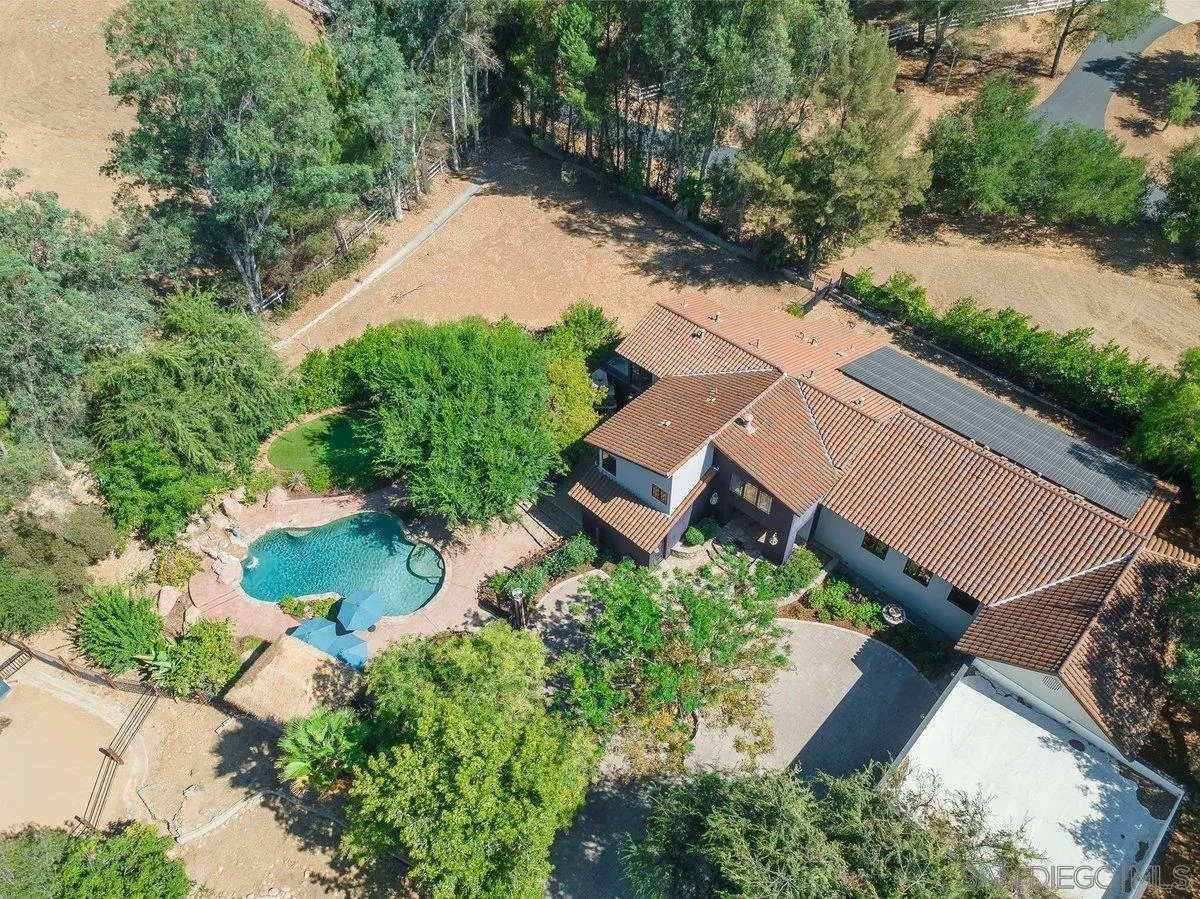 https://cdn.realtyfeed.com/cdn/127/260022268/87bd96e70248de9c7307c5be1e93847c.webp