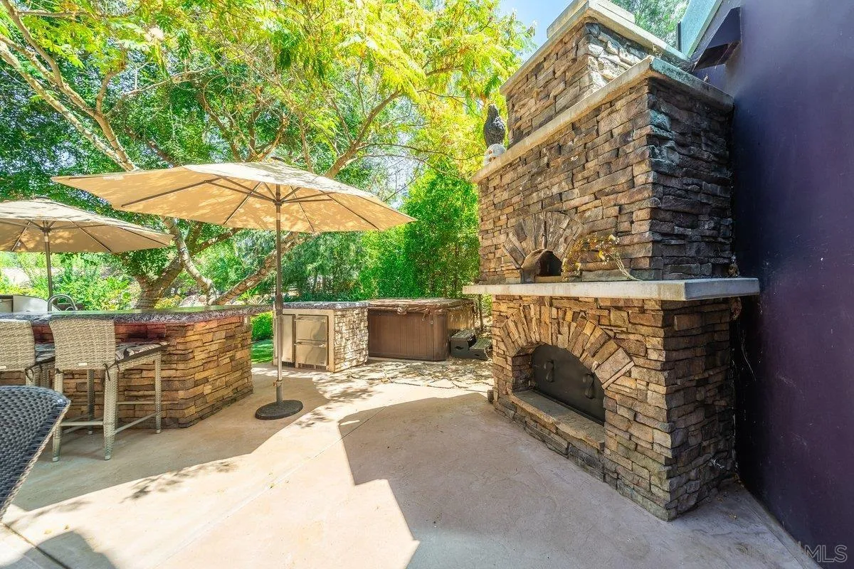 https://cdn.realtyfeed.com/cdn/127/260022268/8a1ce6a0f97d2b4cf25b85709aba7ca0.webp