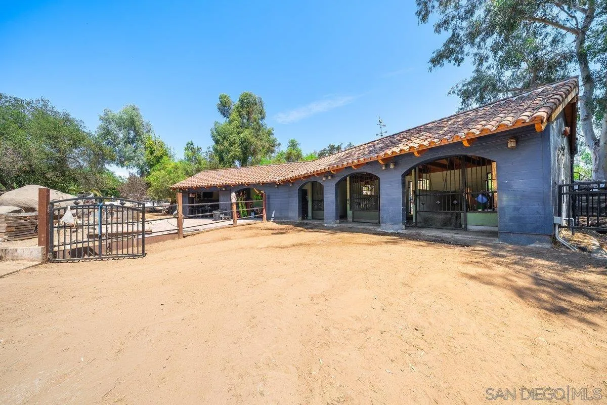 https://cdn.realtyfeed.com/cdn/127/260022268/d68cace60889e2067011b2062ef2b364.webp