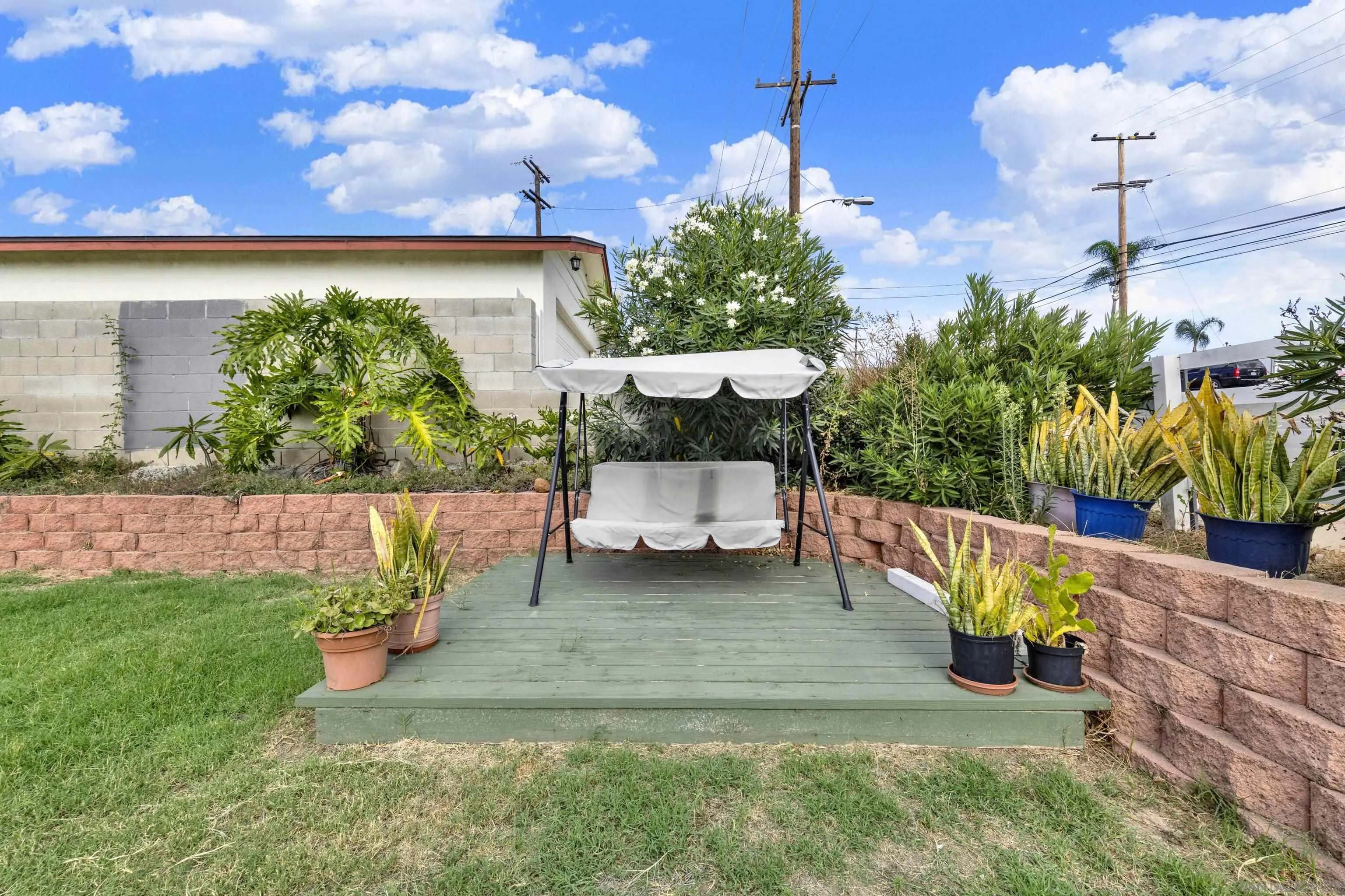 https://cdn.realtyfeed.com/cdn/127/260022271/05b8aa9c374cd8b9307aec9685335ff3.webp