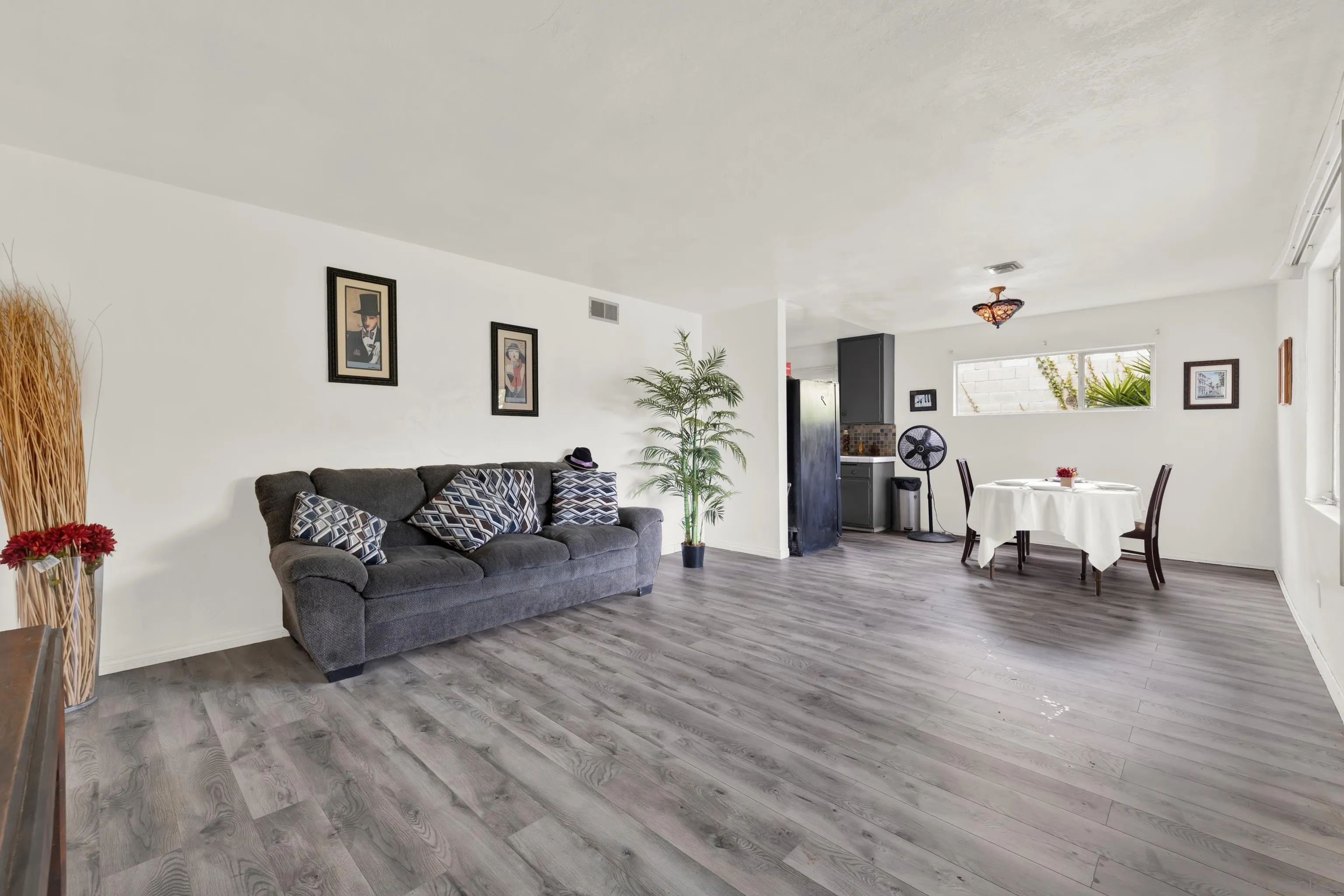 https://cdn.realtyfeed.com/cdn/127/260022271/0e40e234d9536ebdfc227d4beb576cc5.webp
