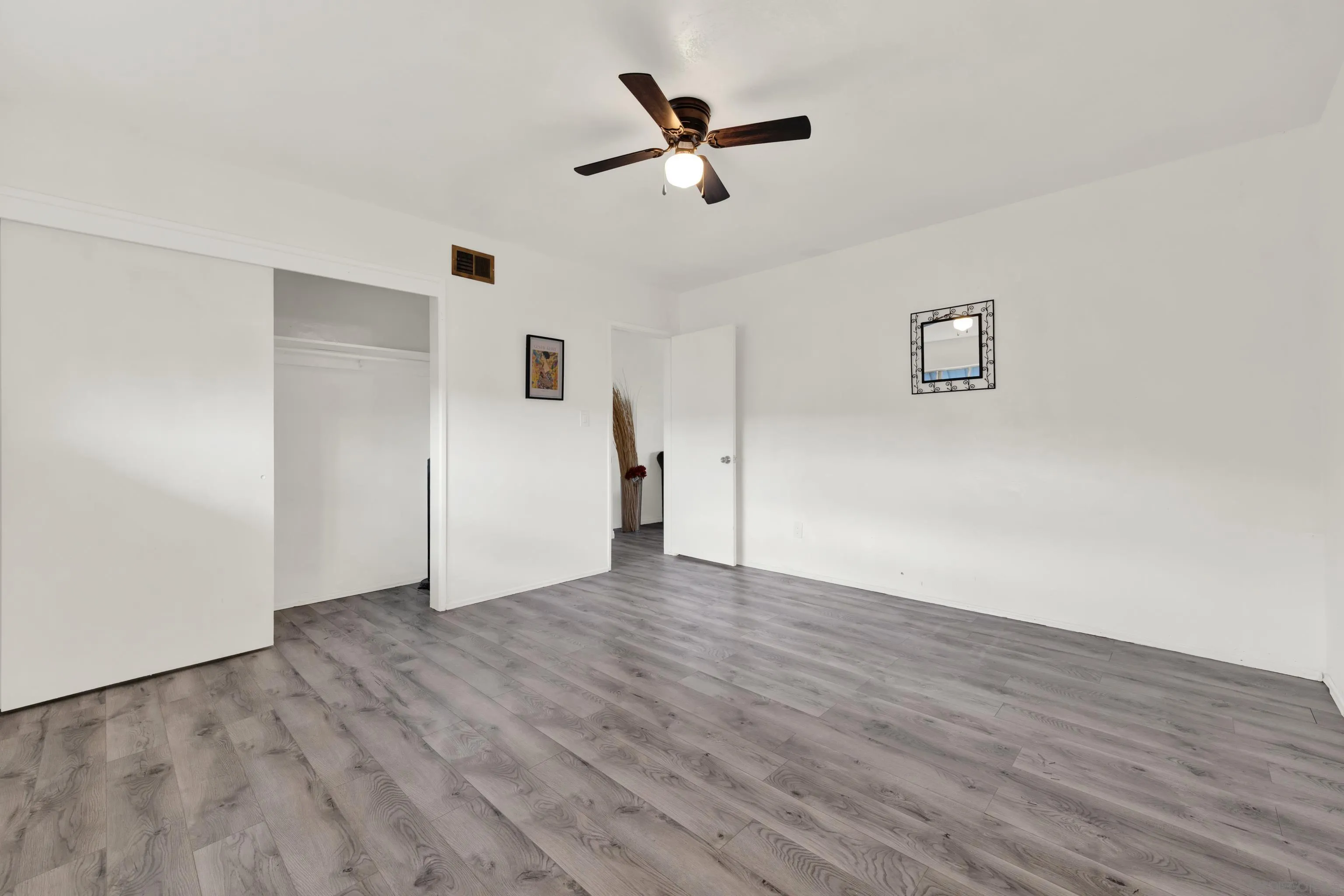 https://cdn.realtyfeed.com/cdn/127/260022271/231f5b973faf17bf0224748a7a7cbd0a.webp