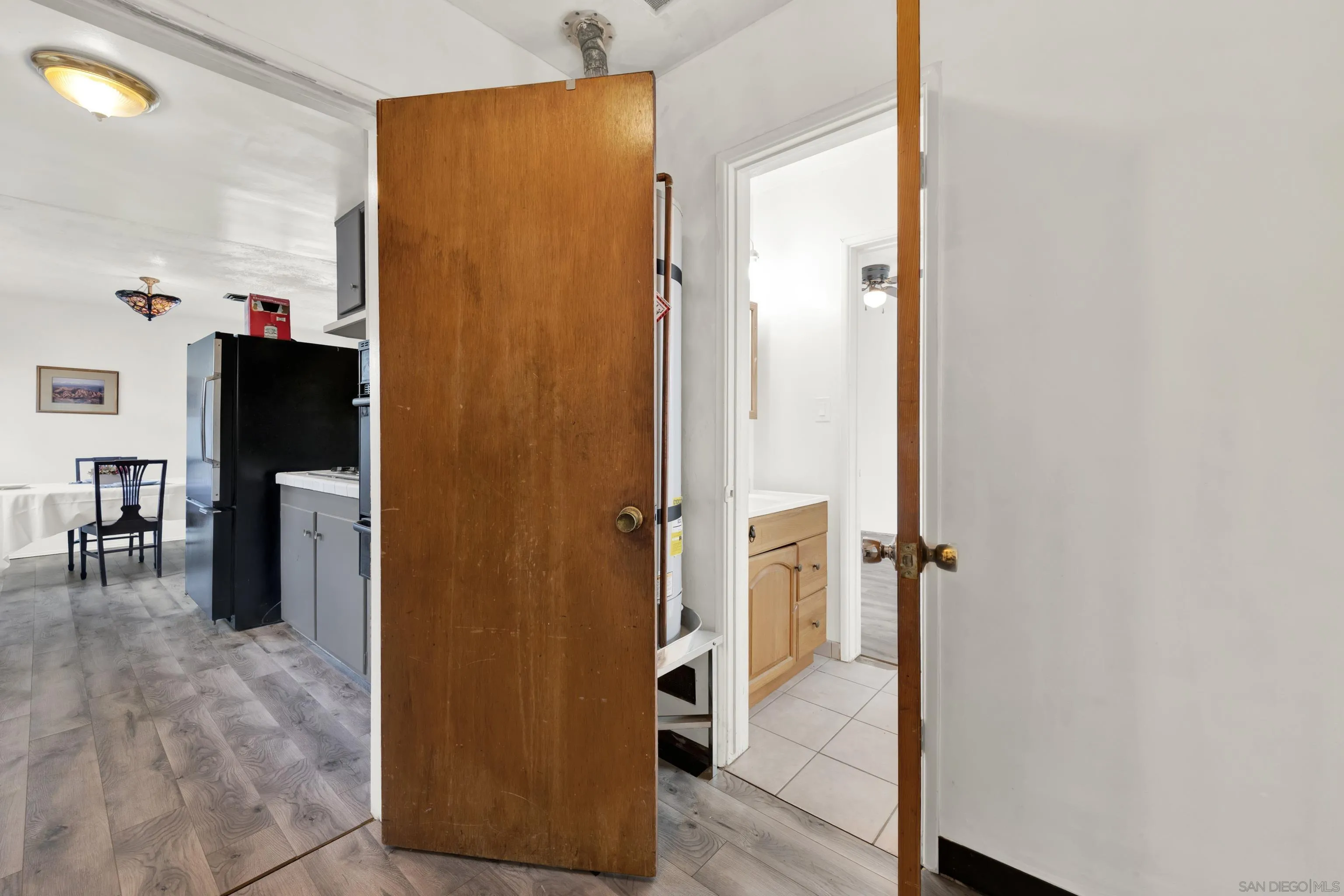 https://cdn.realtyfeed.com/cdn/127/260022271/7d548b17578f24f486ec692214d16aae.webp