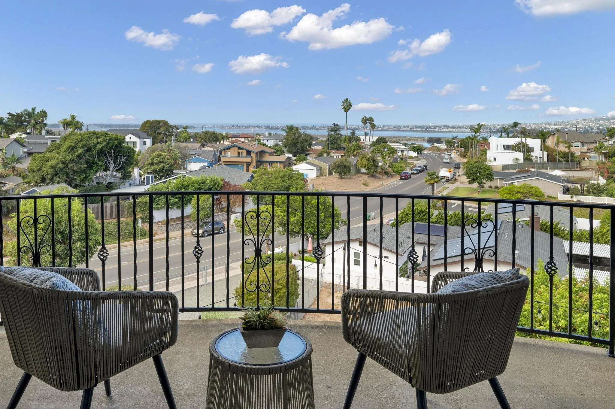 https://cdn.realtyfeed.com/cdn/127/260022275/30a804204bb85d61f78f9a397c72a9dd.webp