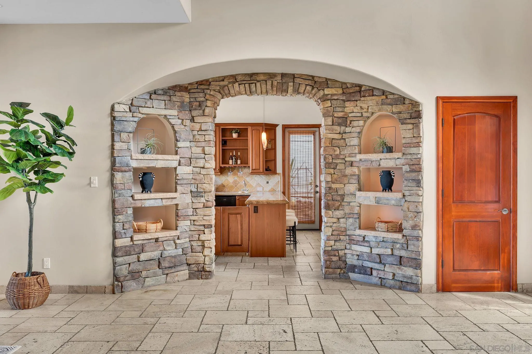 https://cdn.realtyfeed.com/cdn/127/260022275/7def73ea2271c139a7483e31bb409f45.webp
