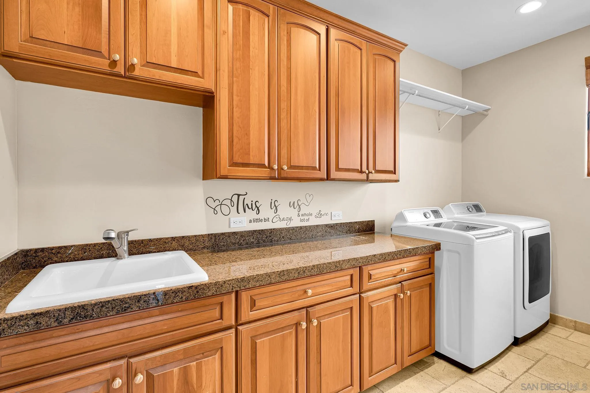 https://cdn.realtyfeed.com/cdn/127/260022275/9311698f74e38884a39f7c9150362609.webp