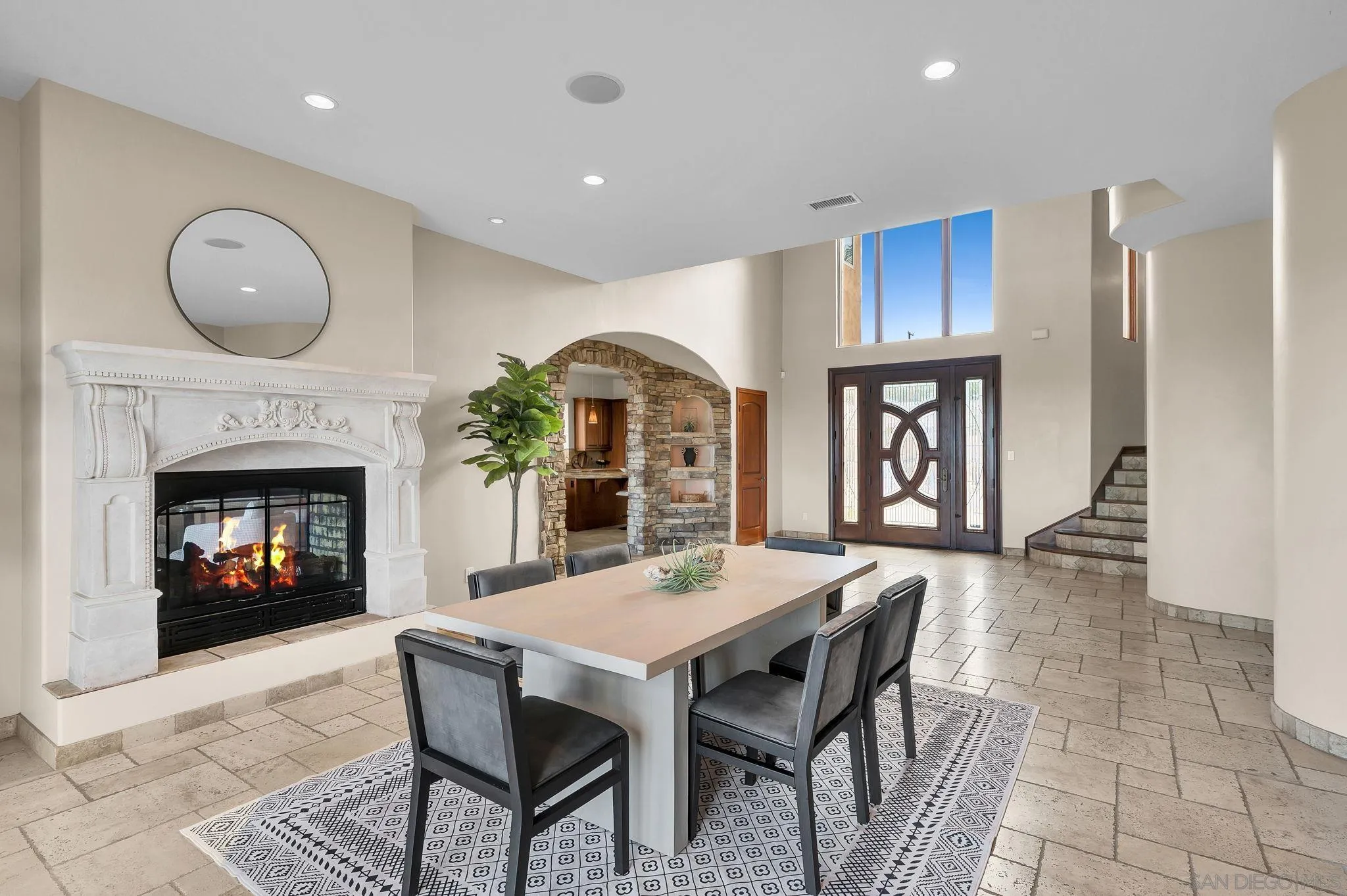 https://cdn.realtyfeed.com/cdn/127/260022275/a4ba0b3b6af21071b86d97b08330e88c.webp