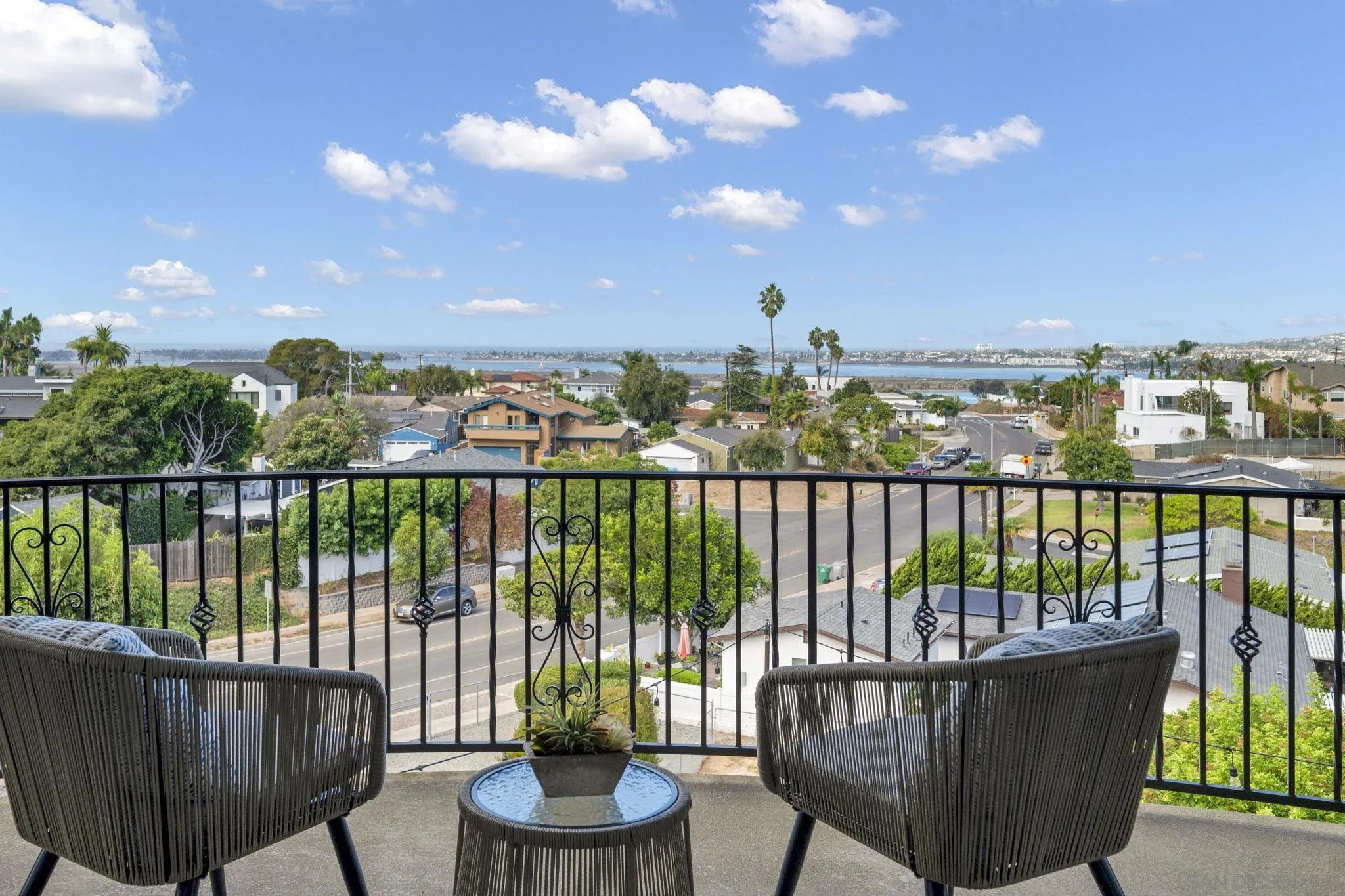 https://cdn.realtyfeed.com/cdn/127/260022275/b269c1c9347a69bff54bb9a0b02f1d71.webp