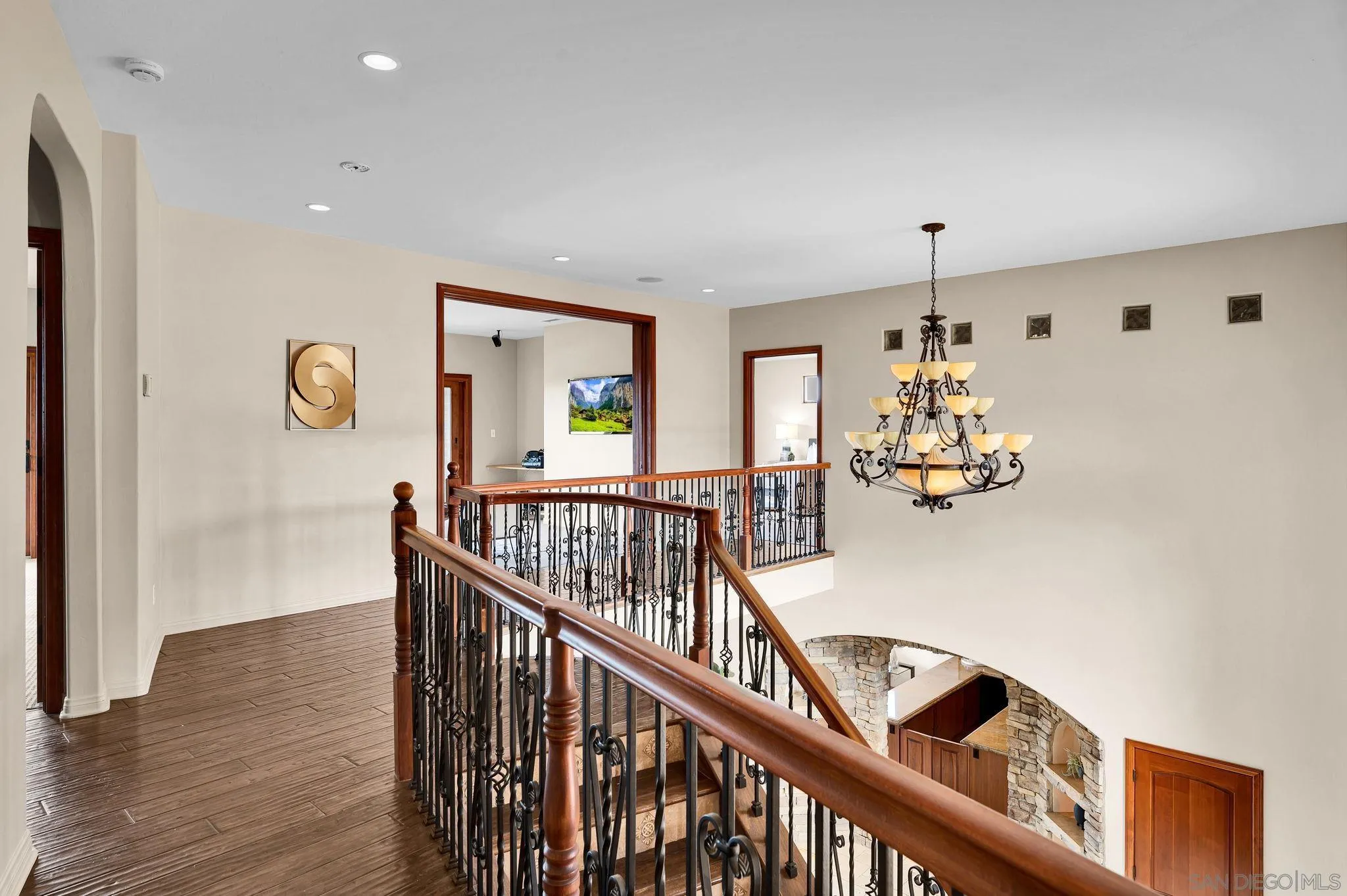 https://cdn.realtyfeed.com/cdn/127/260022275/bf0efd748fdd076d20f6d1835bde785f.webp