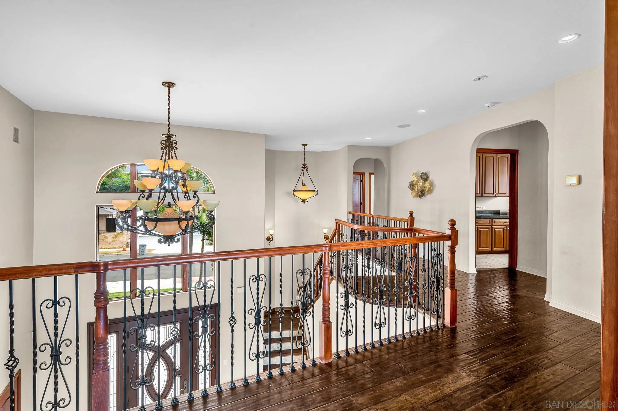 https://cdn.realtyfeed.com/cdn/127/260022275/dd1b338f8fbace4a20d2ea34c0ee4e84.webp