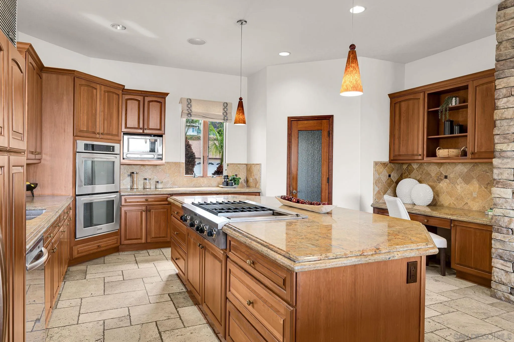 https://cdn.realtyfeed.com/cdn/127/260022275/f2698ac1f755463de0311c1afb322a44.webp