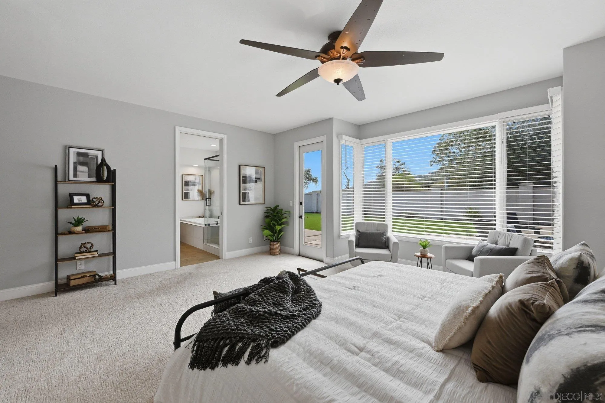 https://cdn.realtyfeed.com/cdn/127/260022277/5f07d35a4aeefc16369c1e5a10416f5a.webp
