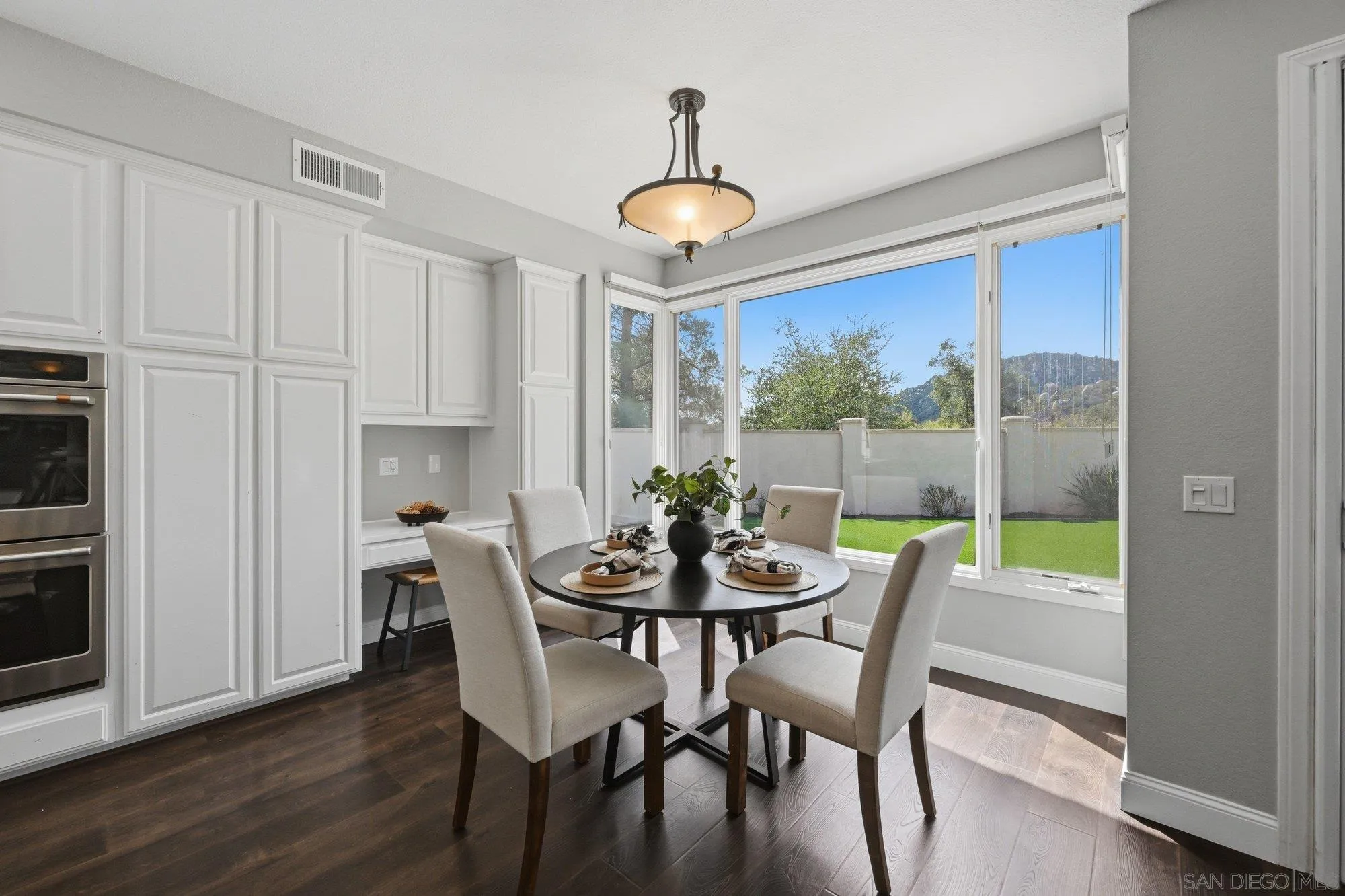 https://cdn.realtyfeed.com/cdn/127/260022277/b519d1e655ff6af8a9896531c123a5ac.webp