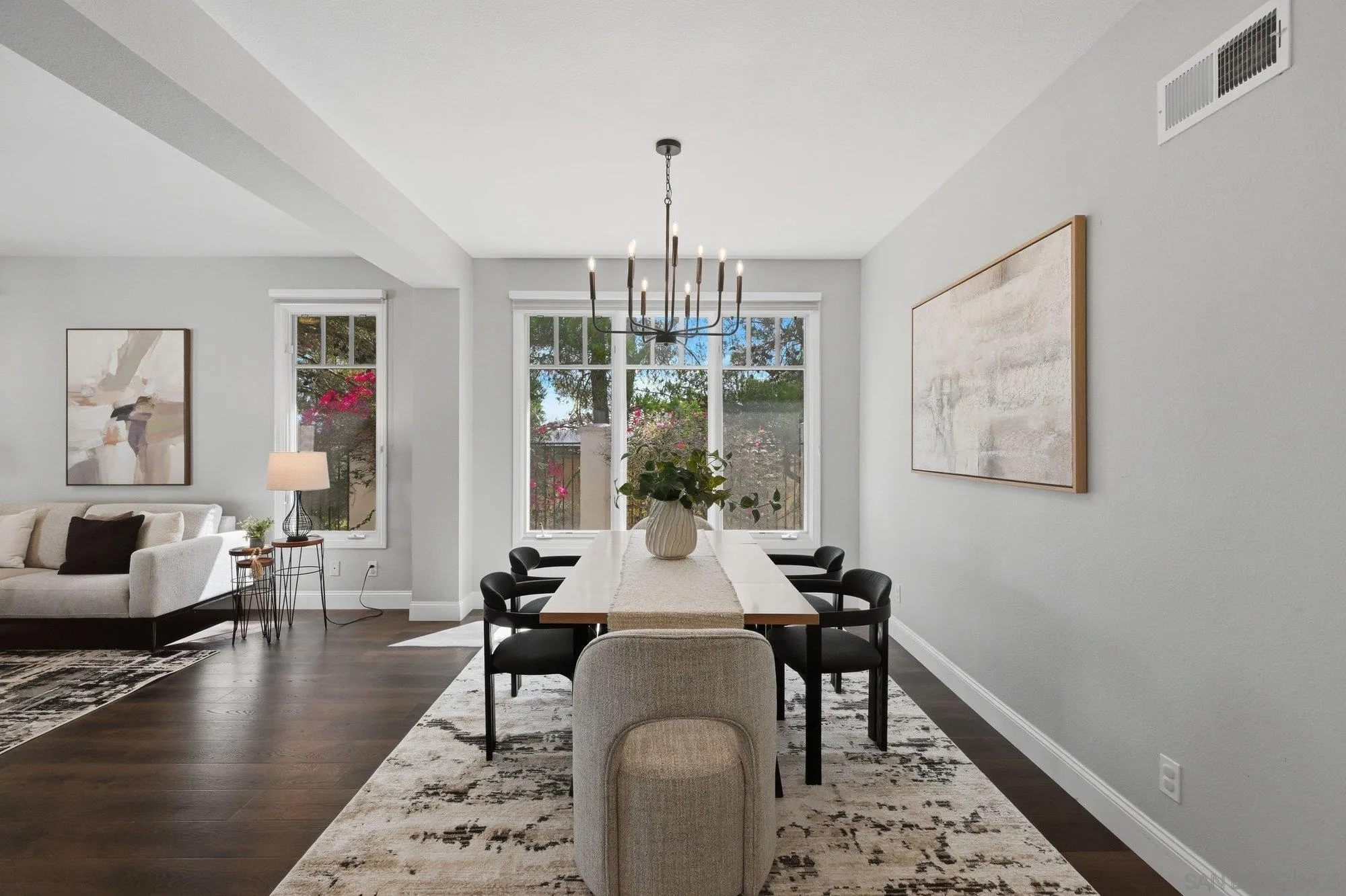 https://cdn.realtyfeed.com/cdn/127/260022277/bda1777eefc97b8fe0dff091e990d934.webp