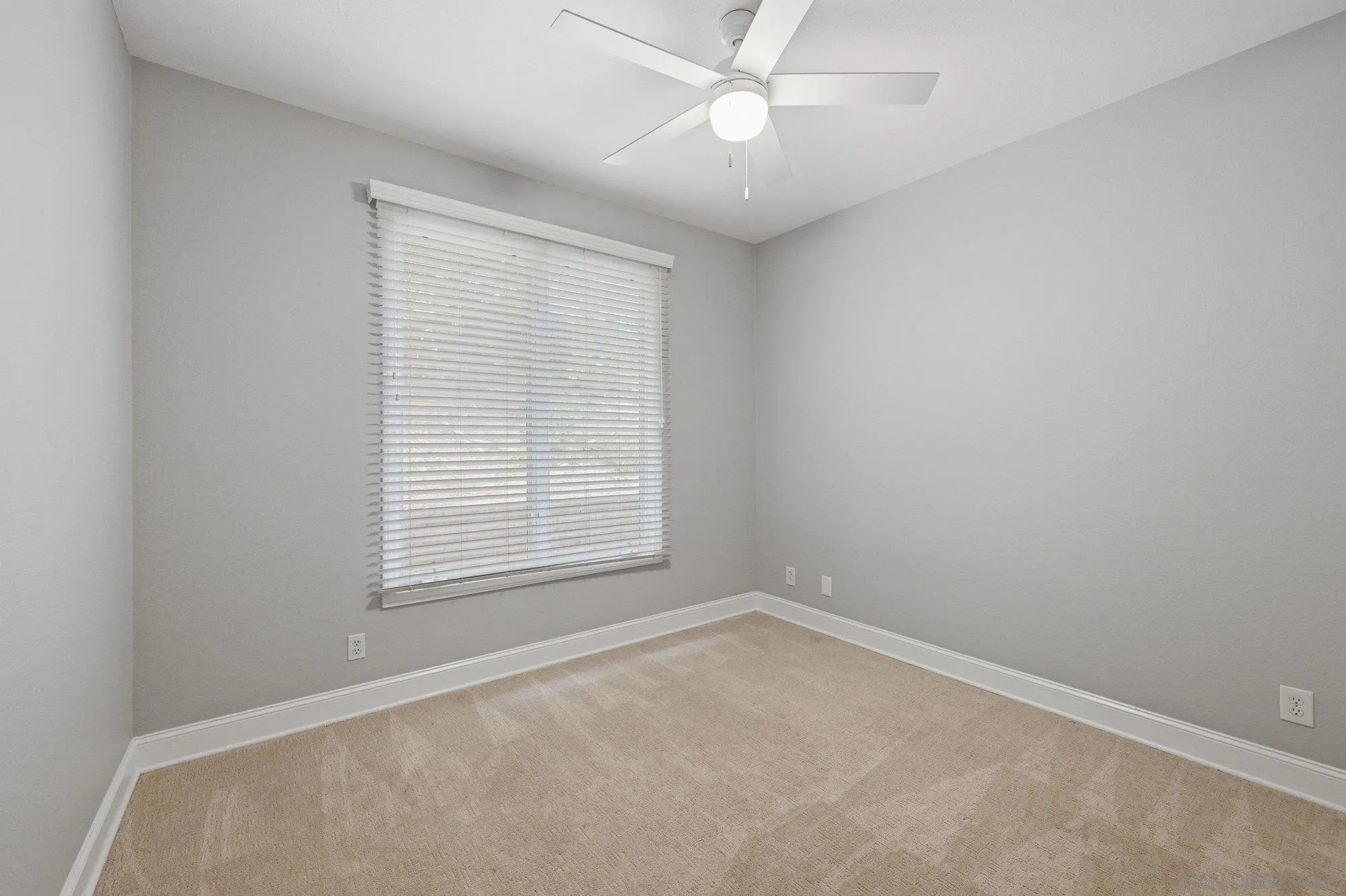 https://cdn.realtyfeed.com/cdn/127/260022277/bfa7e429222575f3be7131aba83e8a99.webp