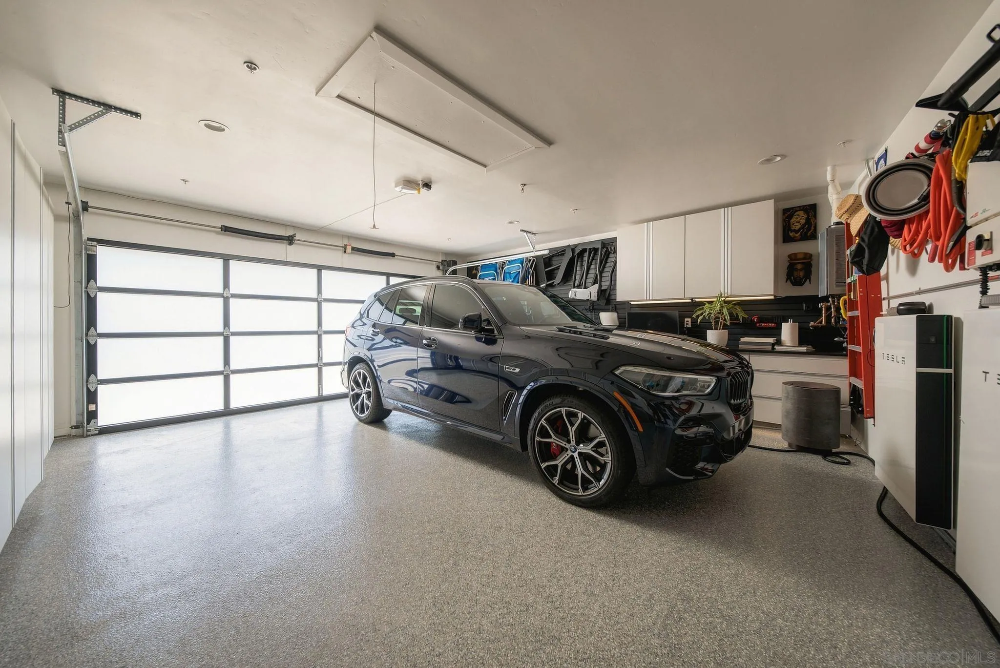 https://cdn.realtyfeed.com/cdn/127/260022279/8bfa18de7d32764b45b23014325e4baf.webp